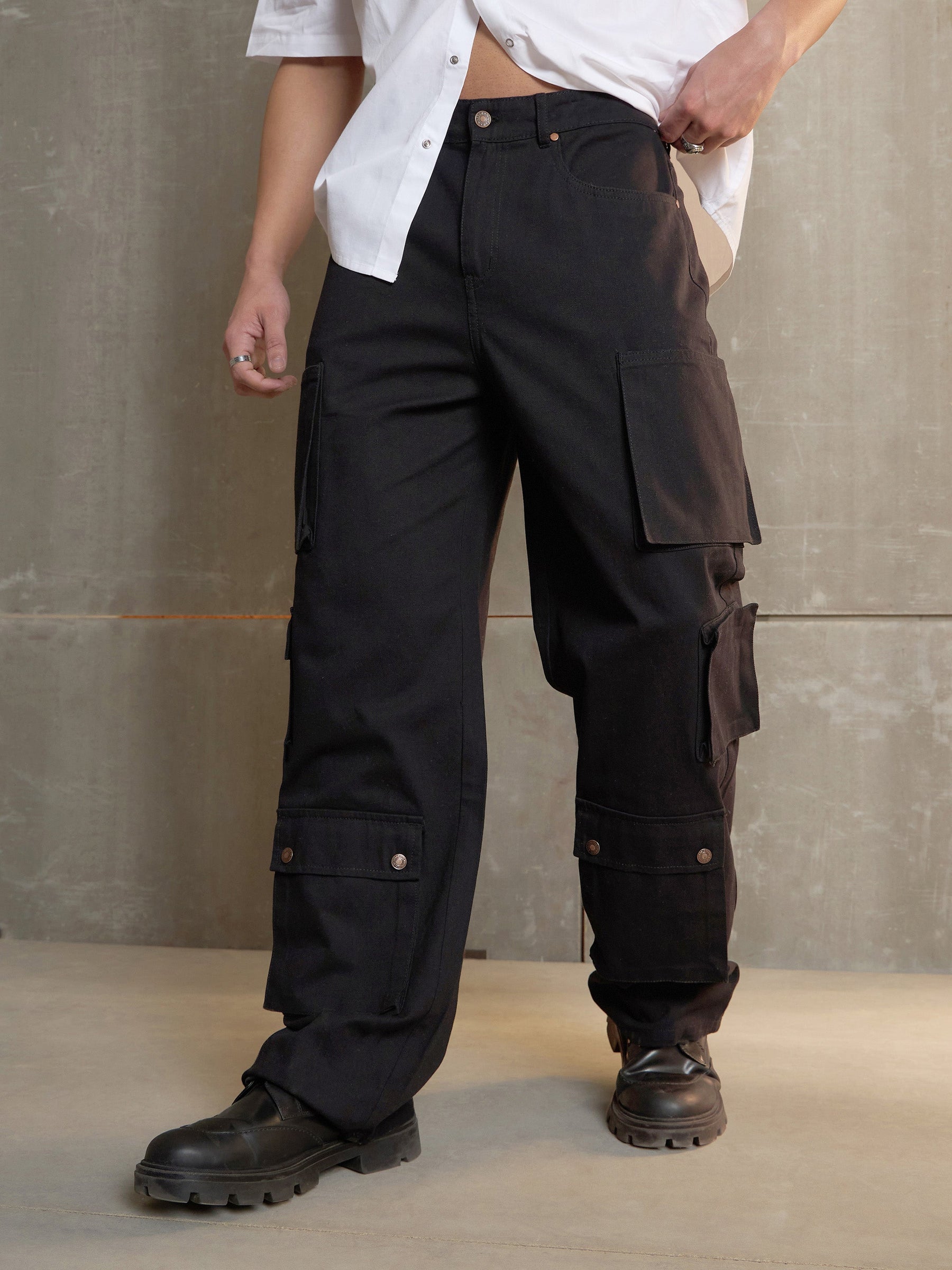 Black Twill Utility Pockets Wide Leg Cargo Pants-MASCLN SASSAFRAS