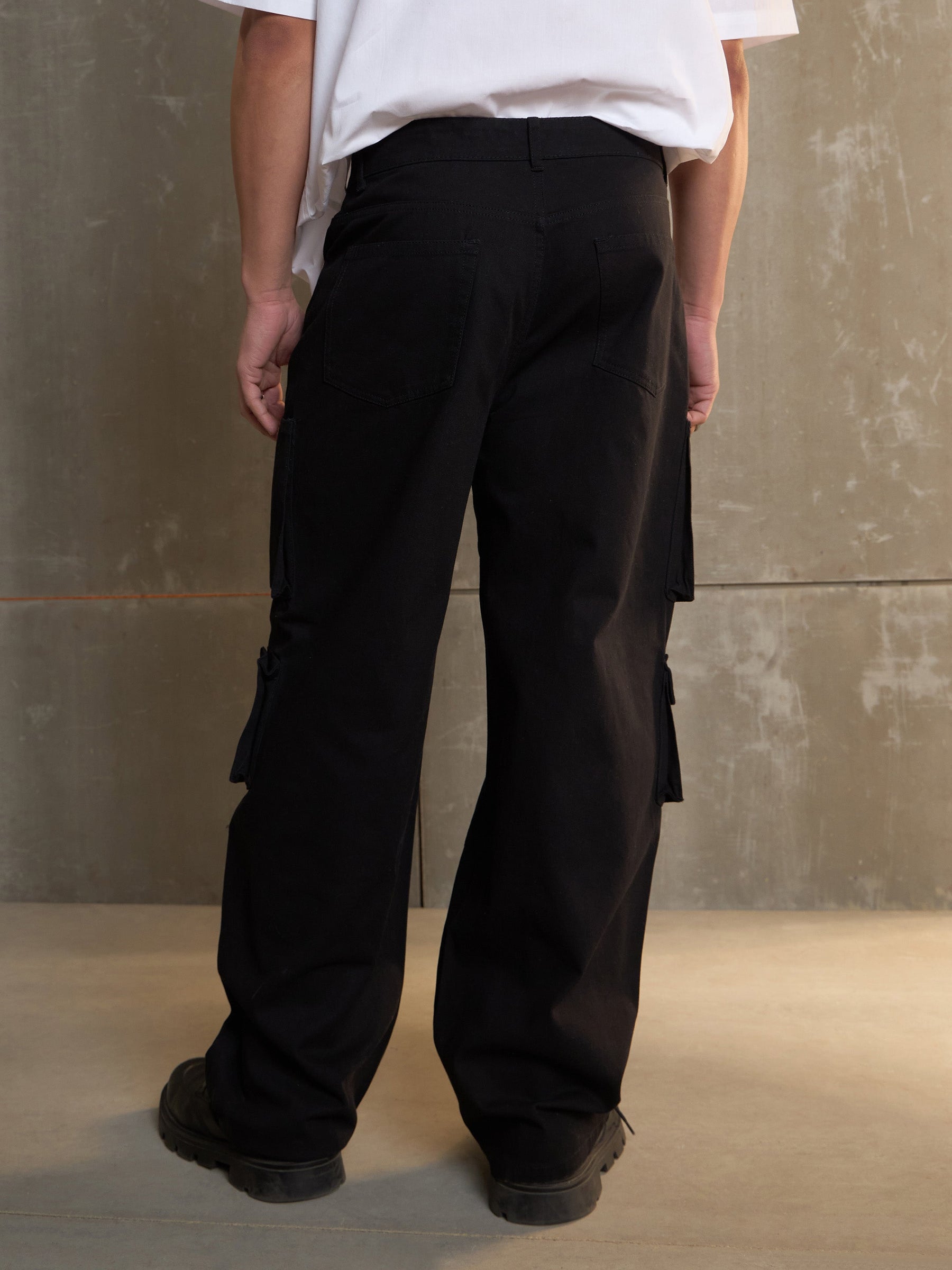 Black Twill Utility Pockets Wide Leg Cargo Pants-MASCLN SASSAFRAS