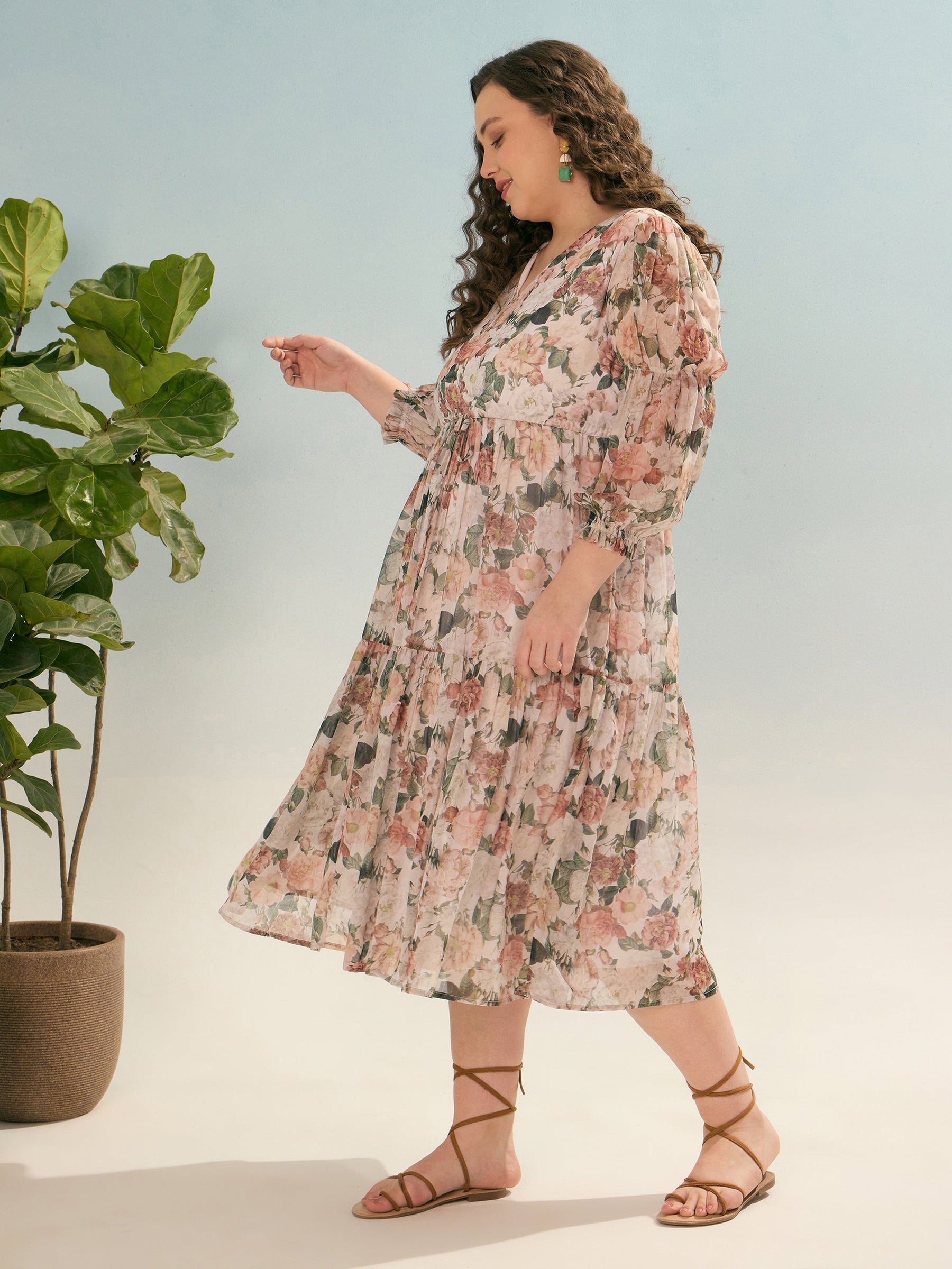 Off White Floral Tiered Midi Dress-SASSAFRAS Curve