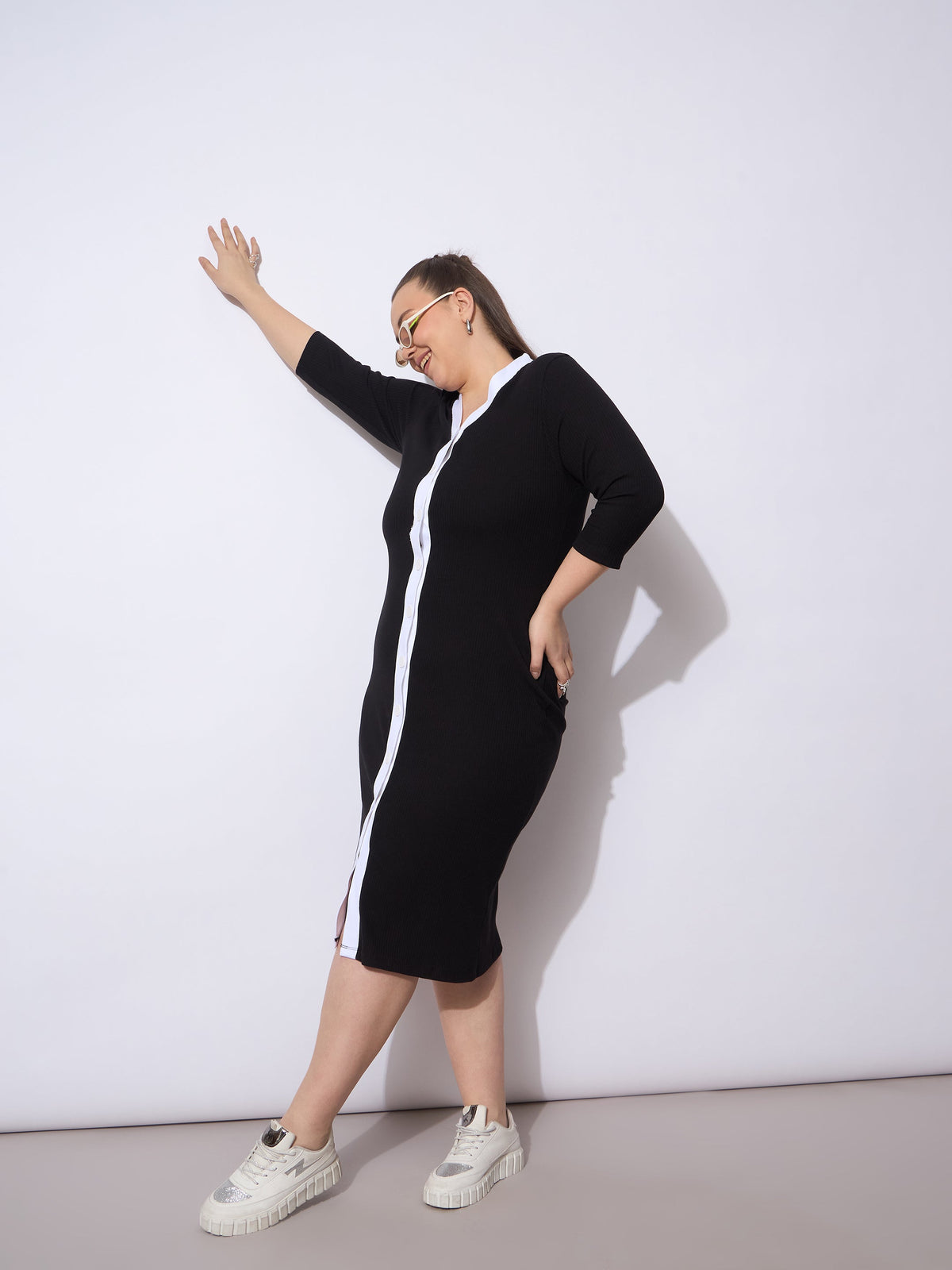 Black Rib Contrast Placket Midi Dress-SASSAFRAS Curve