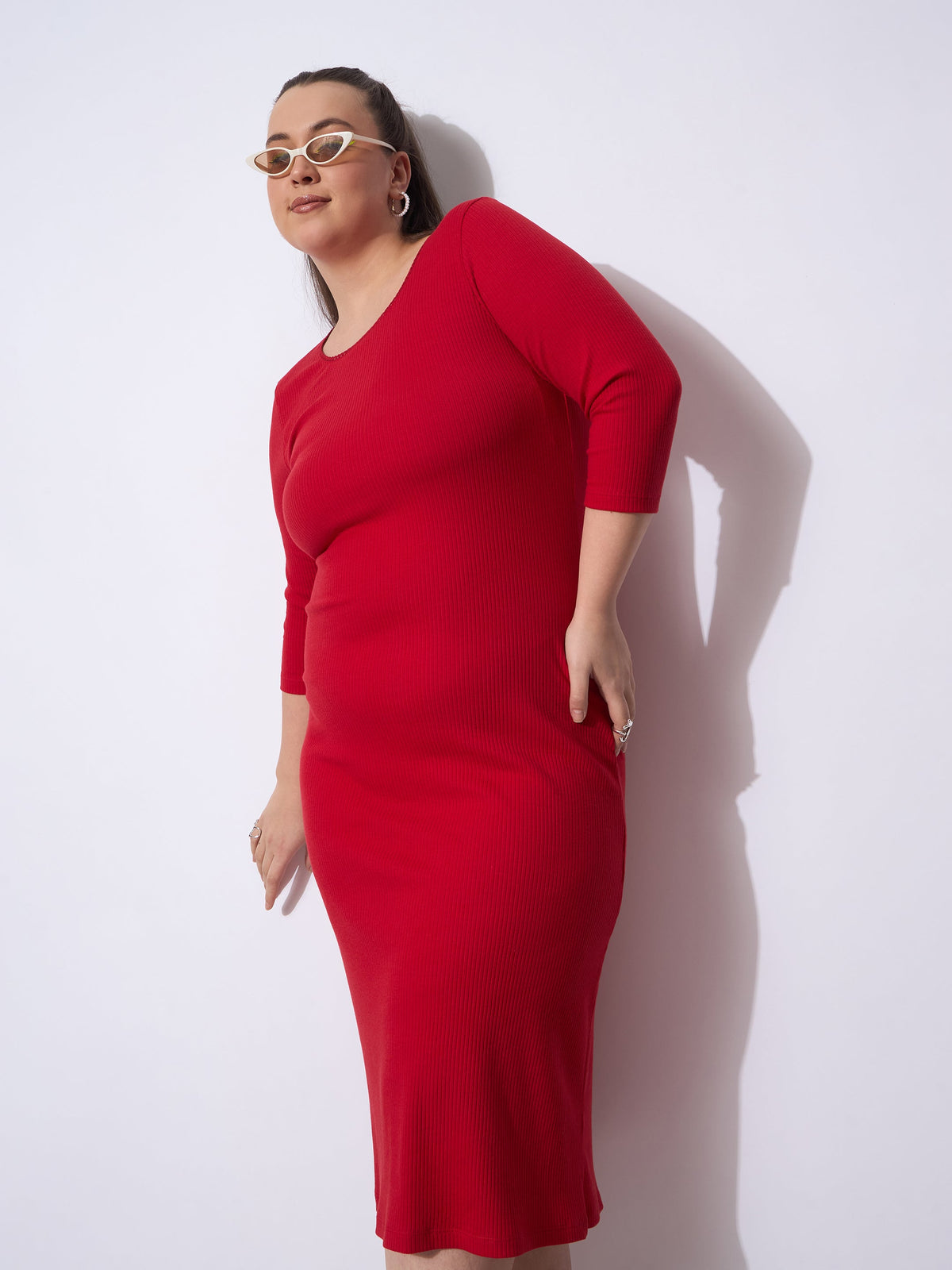 Red Rib Round Neck Midi Dress-SASSAFRAS Curve