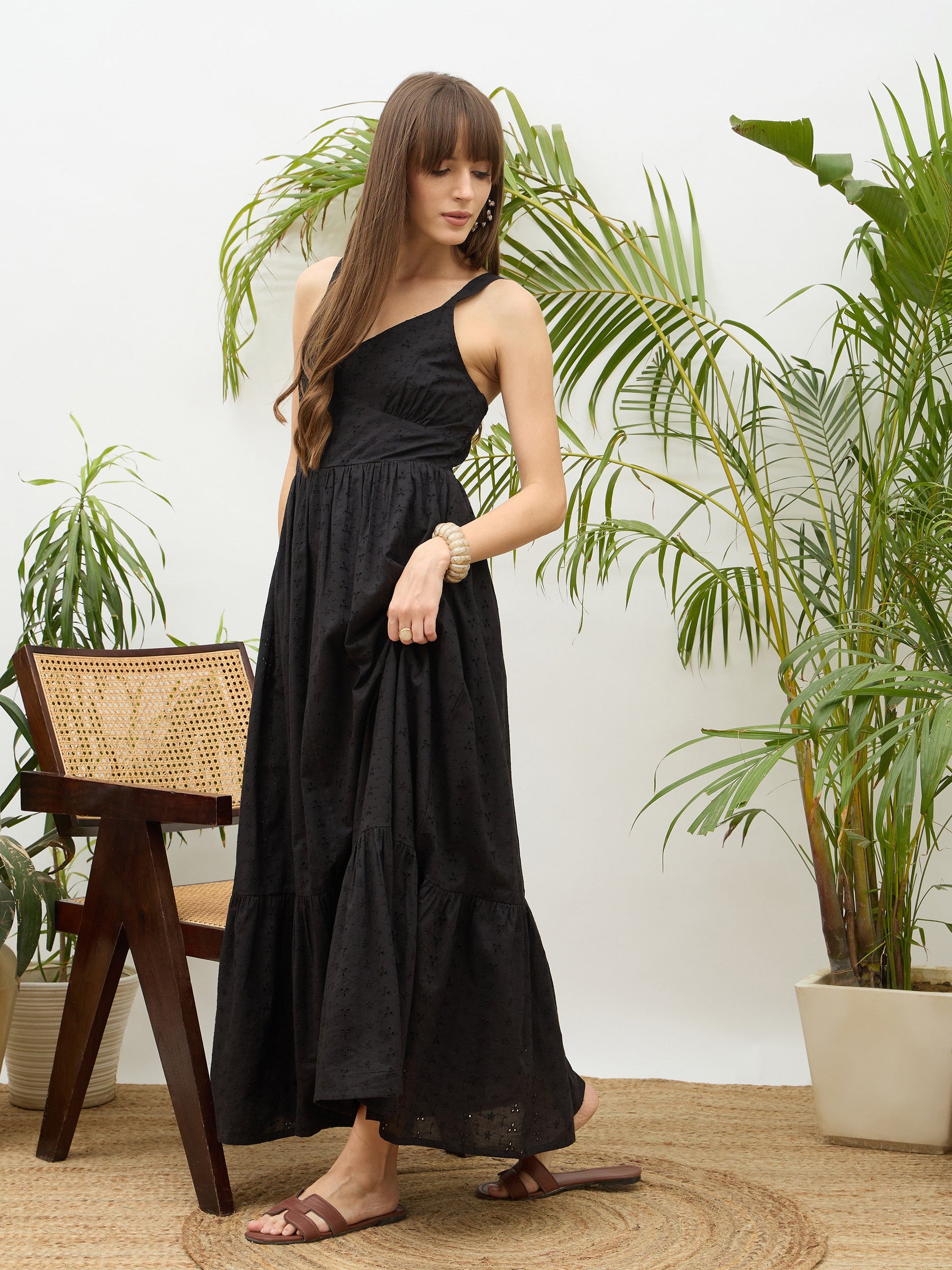 Black Sweatheart Neck Strappy Maxi Dress-SASSAFRAS