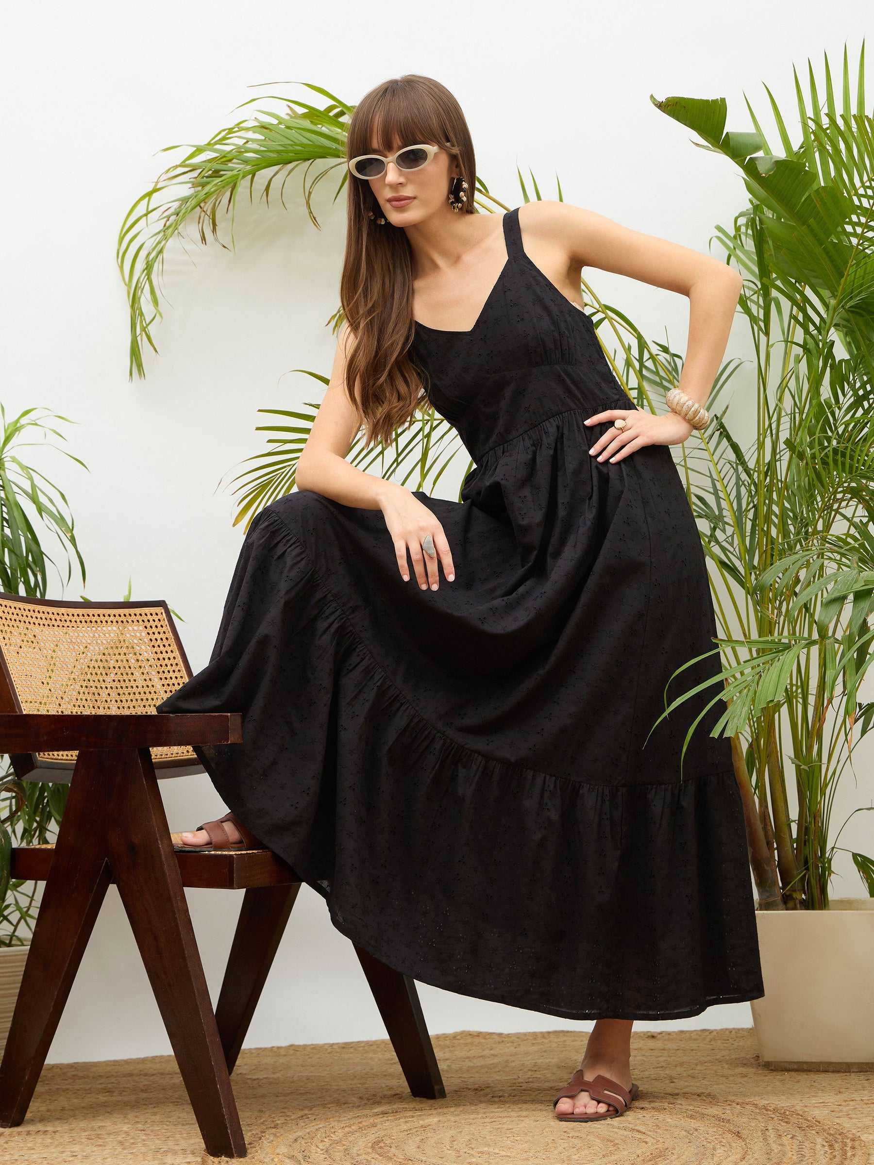 Black Sweatheart Neck Strappy Maxi Dress-SASSAFRAS