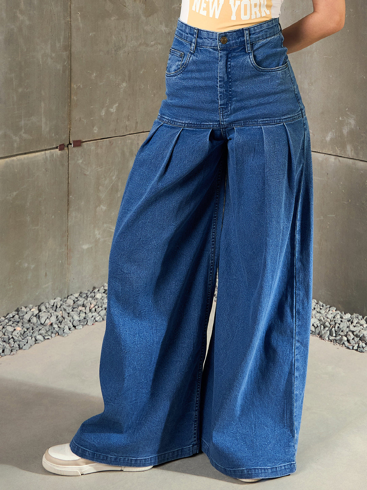 Blue Washed Pleated Flared Jeans-SASSAFRAS