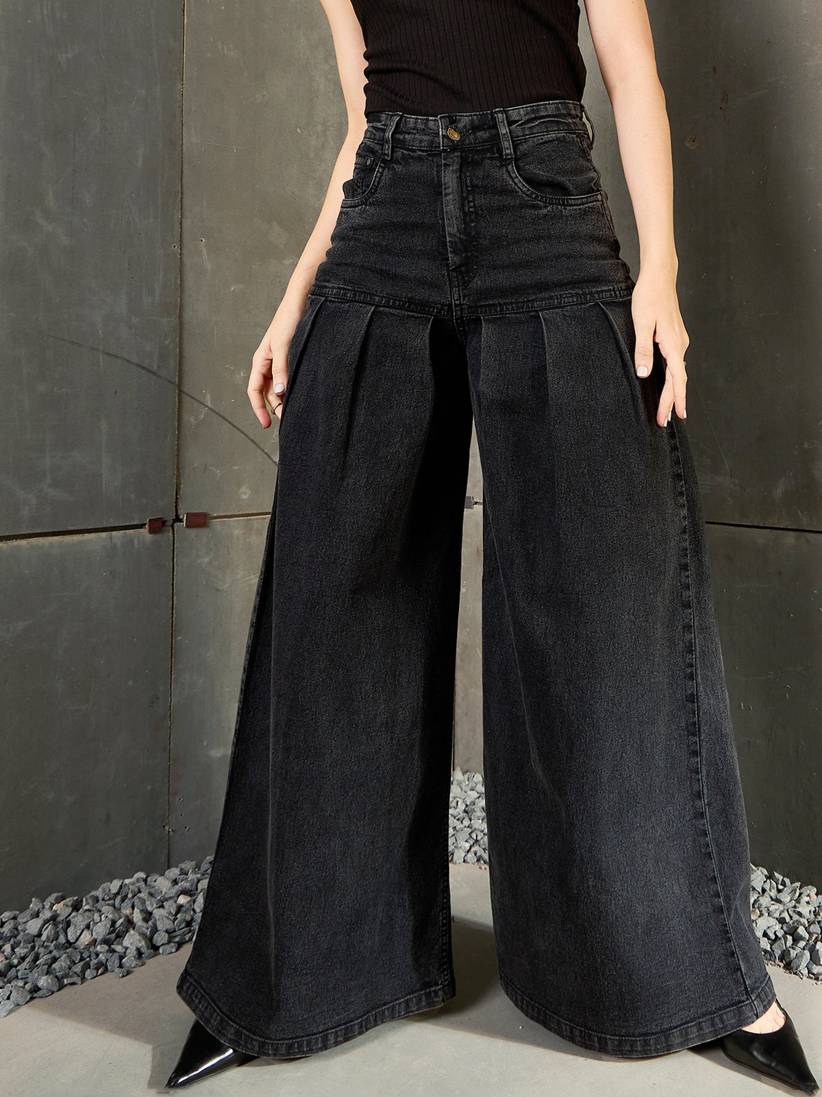 Black Washed Pleated Flared Jeans-SASSAFRAS