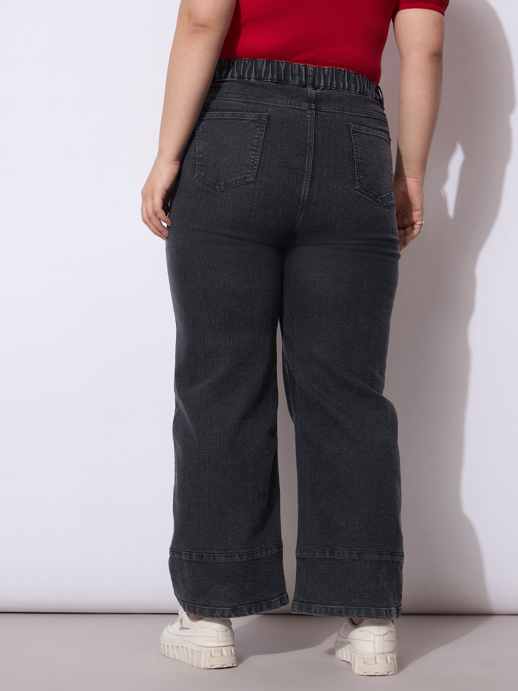 Women Black Wash Hem Seam Straight Fit Jeans