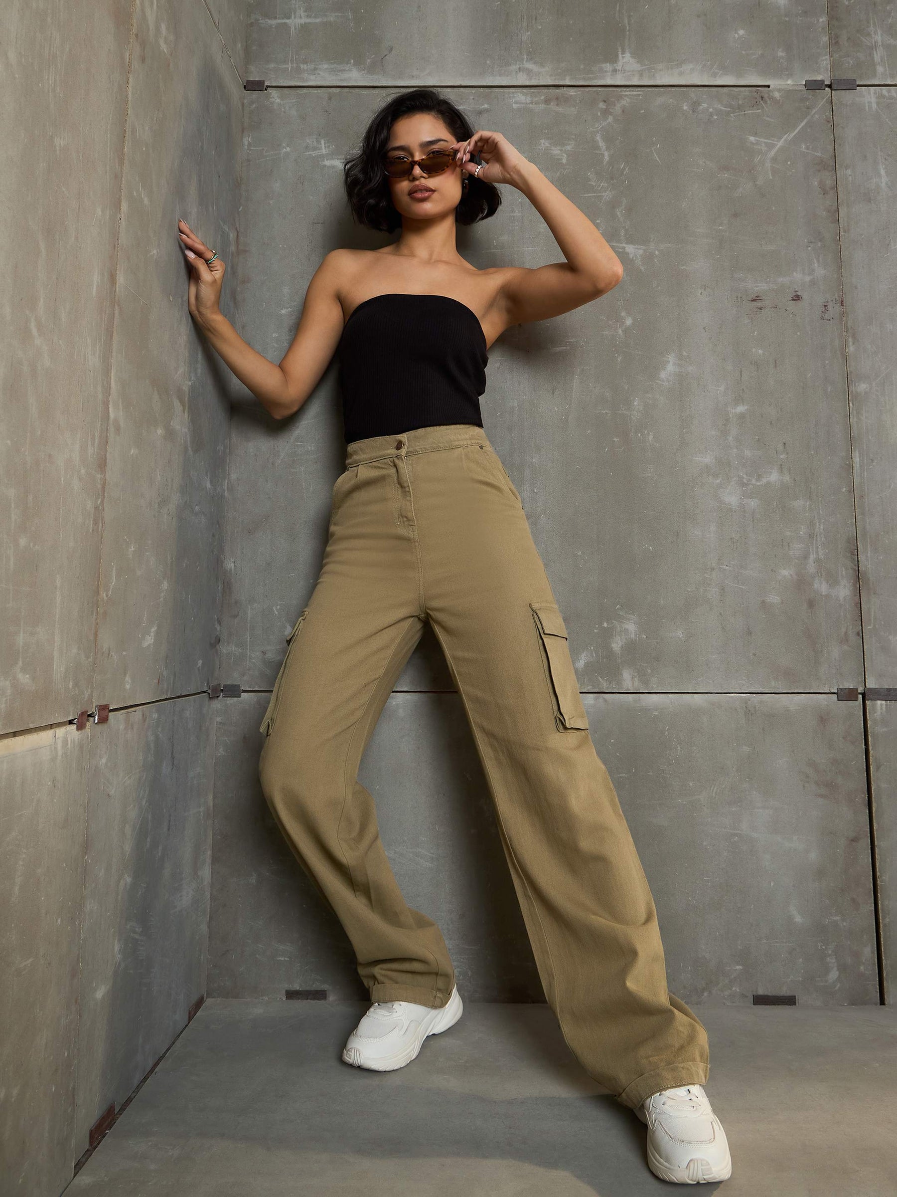 Brown Box Pockets Straight Cargo Pants-SASSAFRAS