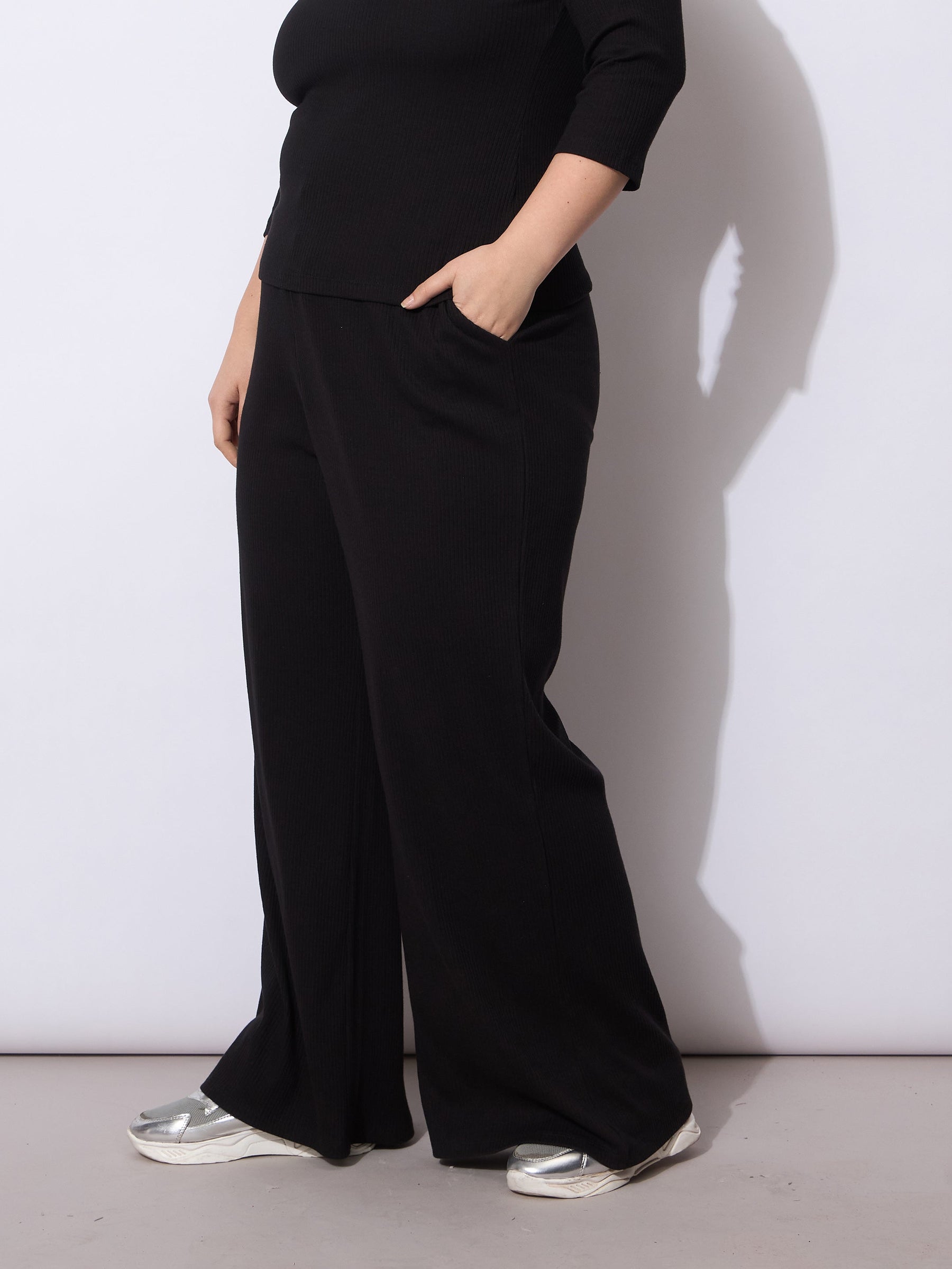 Black Rib Drawstring Straight Pants-SASSAFRAS Curve