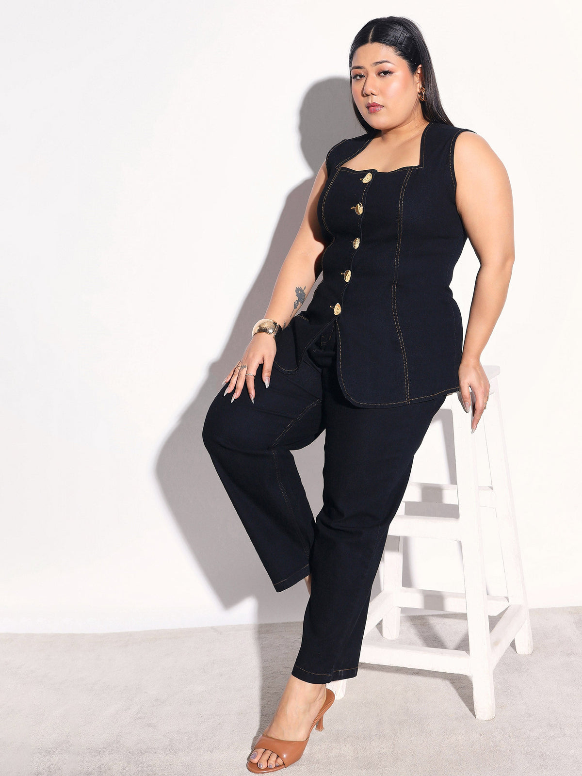 Black Denim Sleeveless Top With Mom Fit Jeans -SASSAFRAS Curve