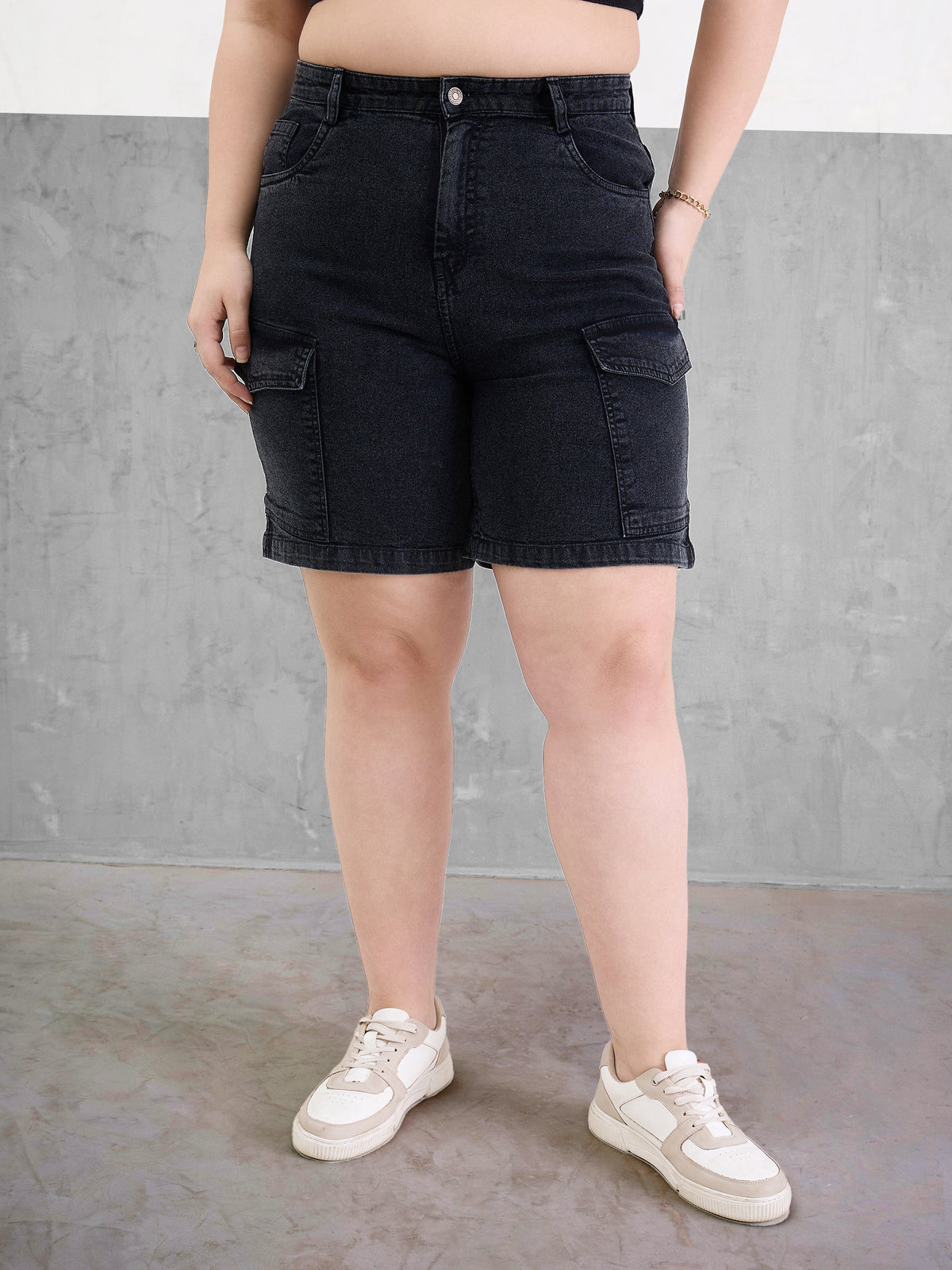 Black Denim Hem Pockets Bermuda Shorts-SASSAFRAS Curve