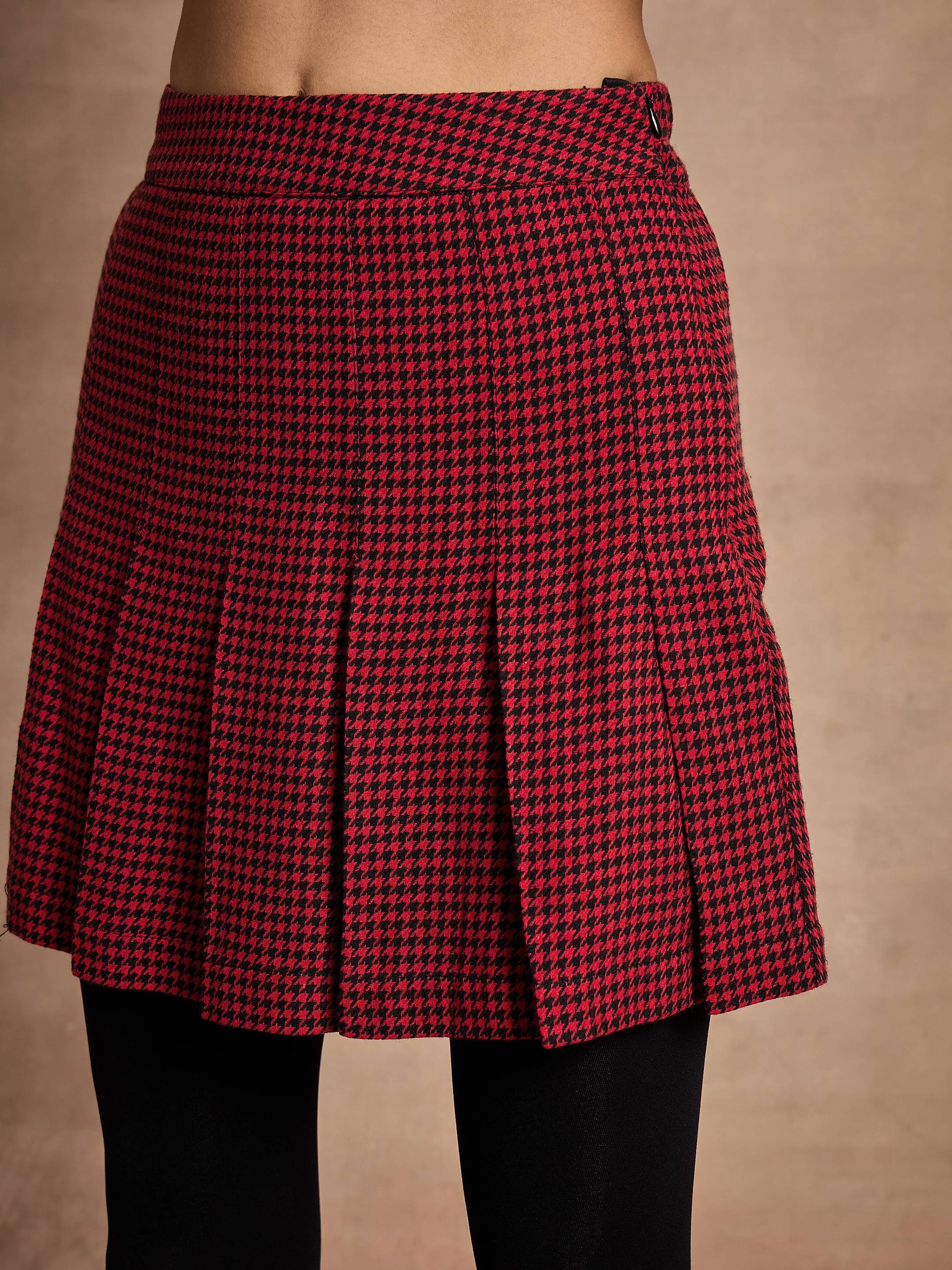 Red Houndstooth Check Pleated Mini Skirt-SASSAFRAS