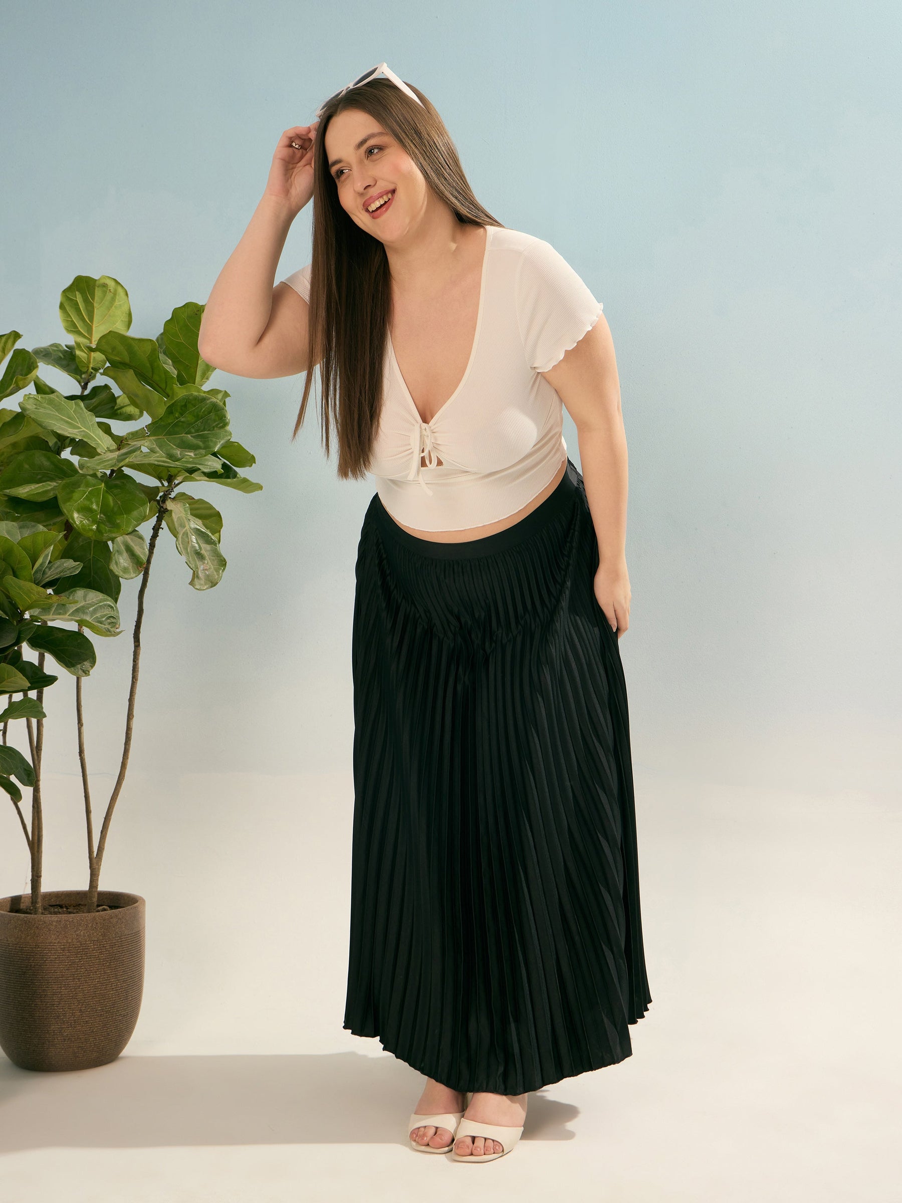 Black Accordion Pleated Skirt -SASSAFRAS Curve