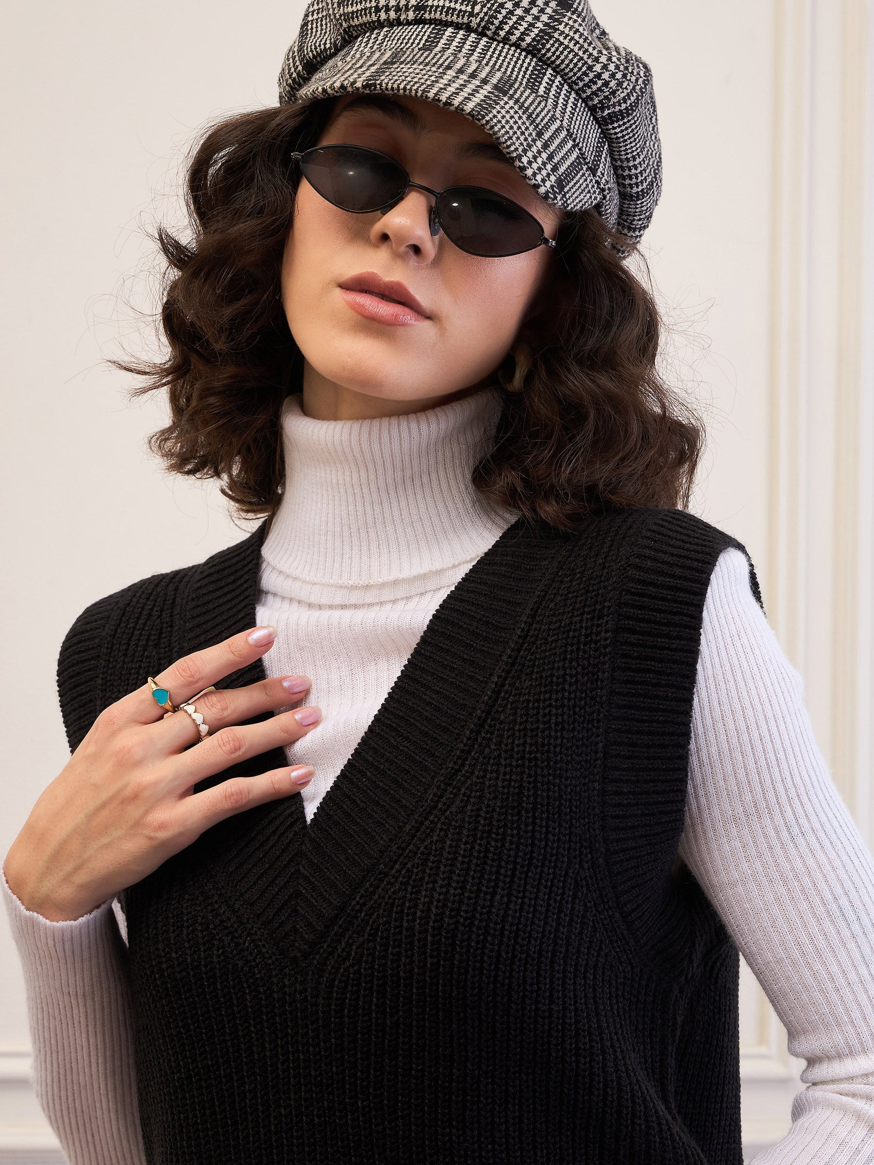 Black Solid V-Neck Sweater Vest-SASSAFRAS