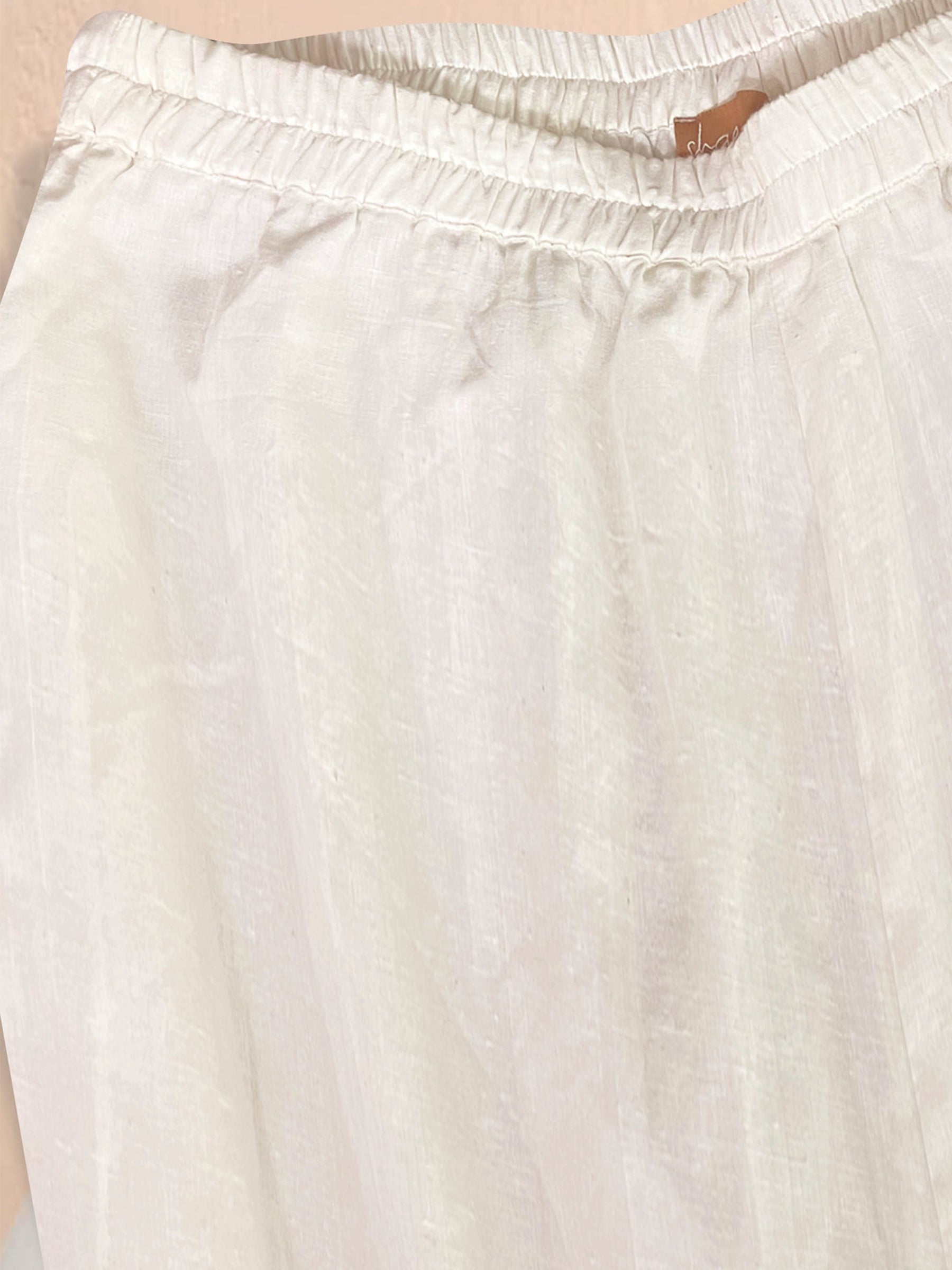 White Floral Front Dori Gathered Kurta With Straight Pants-Shae by SASSAFRAS