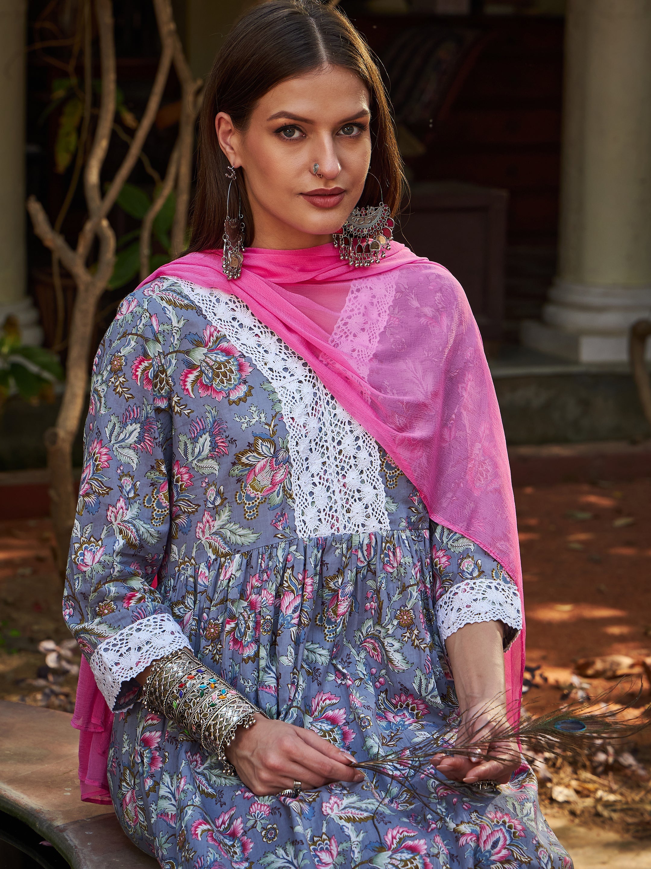 Women Pink Floral Round Neck Gathered Kurta With Pencil Pants & Dupatta