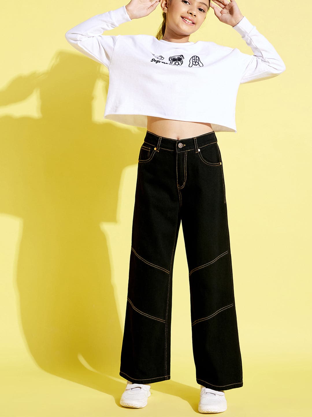 Black Contrast Thread Straight Jeans-Noh.Voh