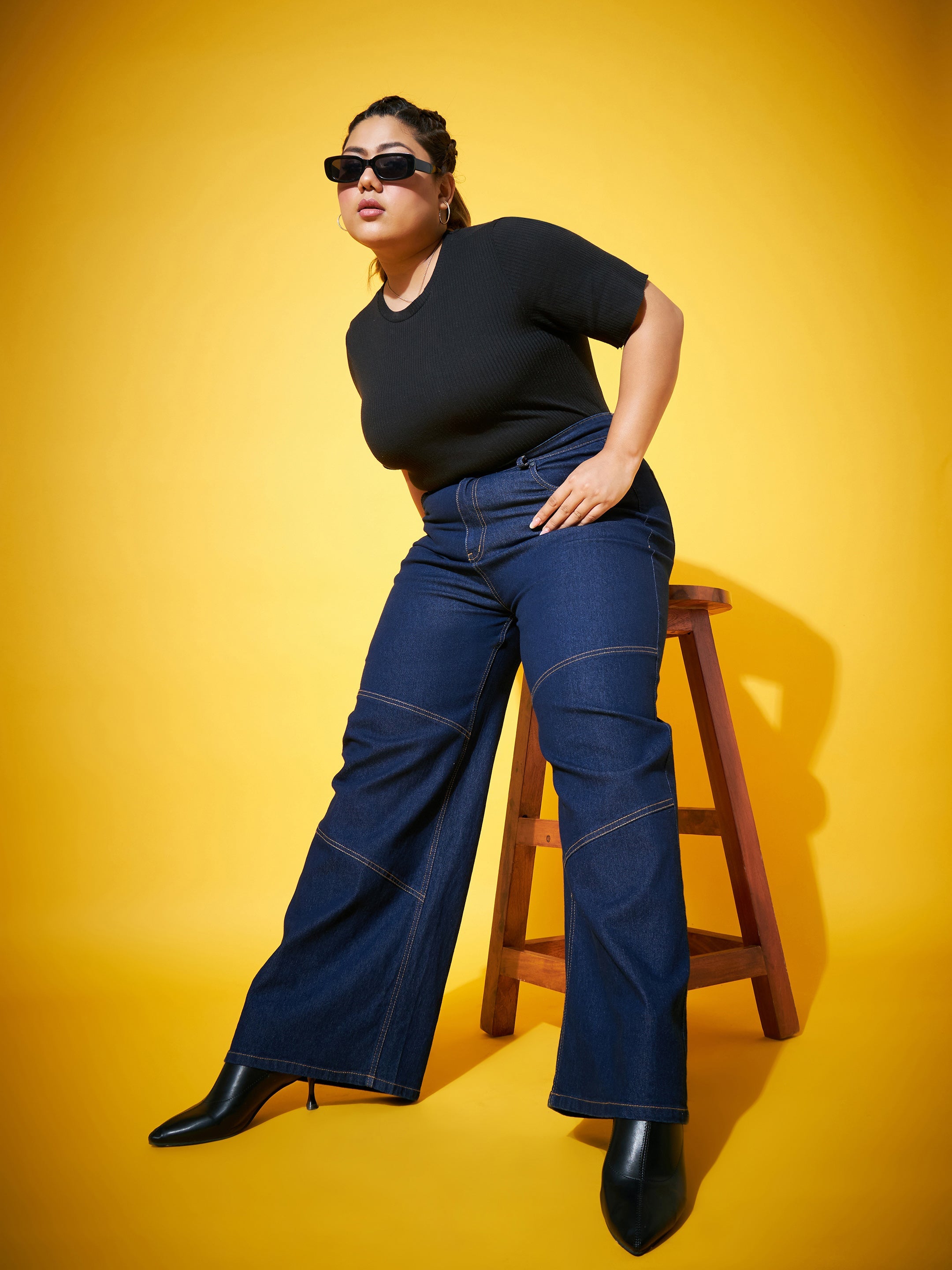Contrasting Stitching High-rise Straight-leg Jeans Women