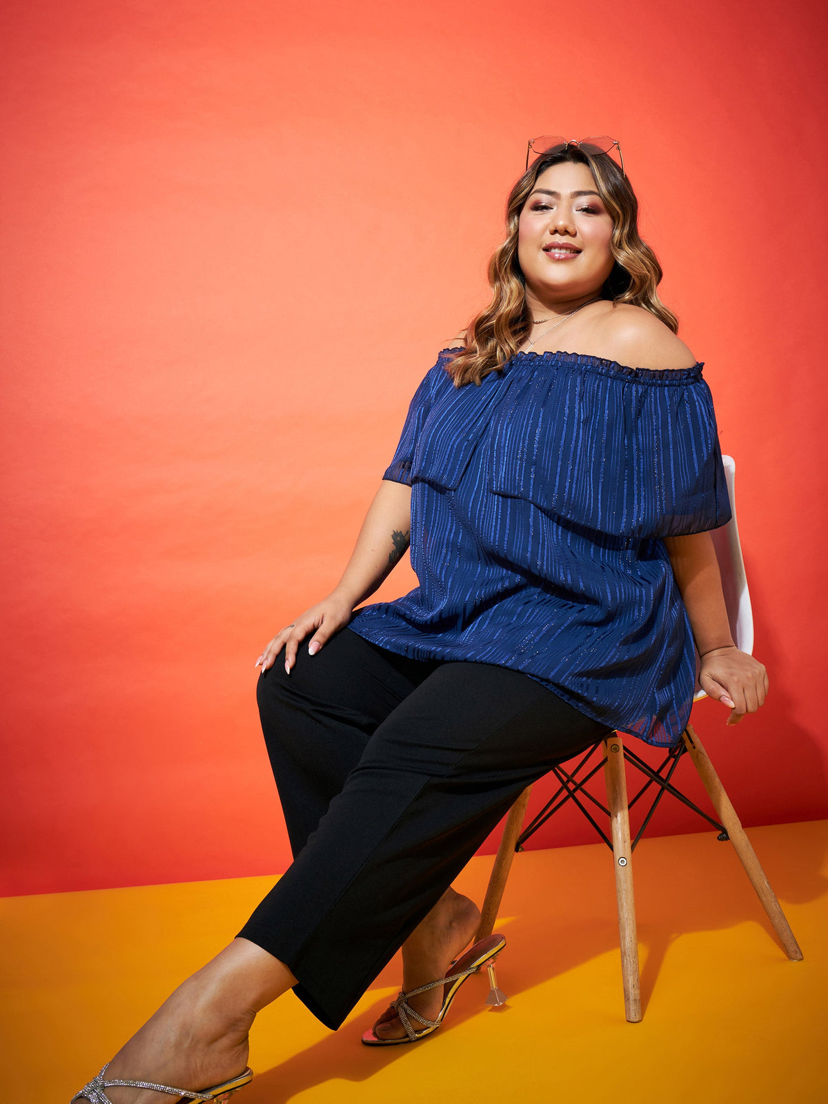 Black Balloon Fit Pants-SASSAFRAS Curve