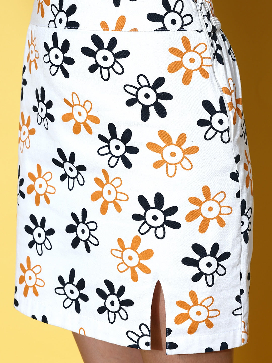 Women White Floral Print Mini Skirt