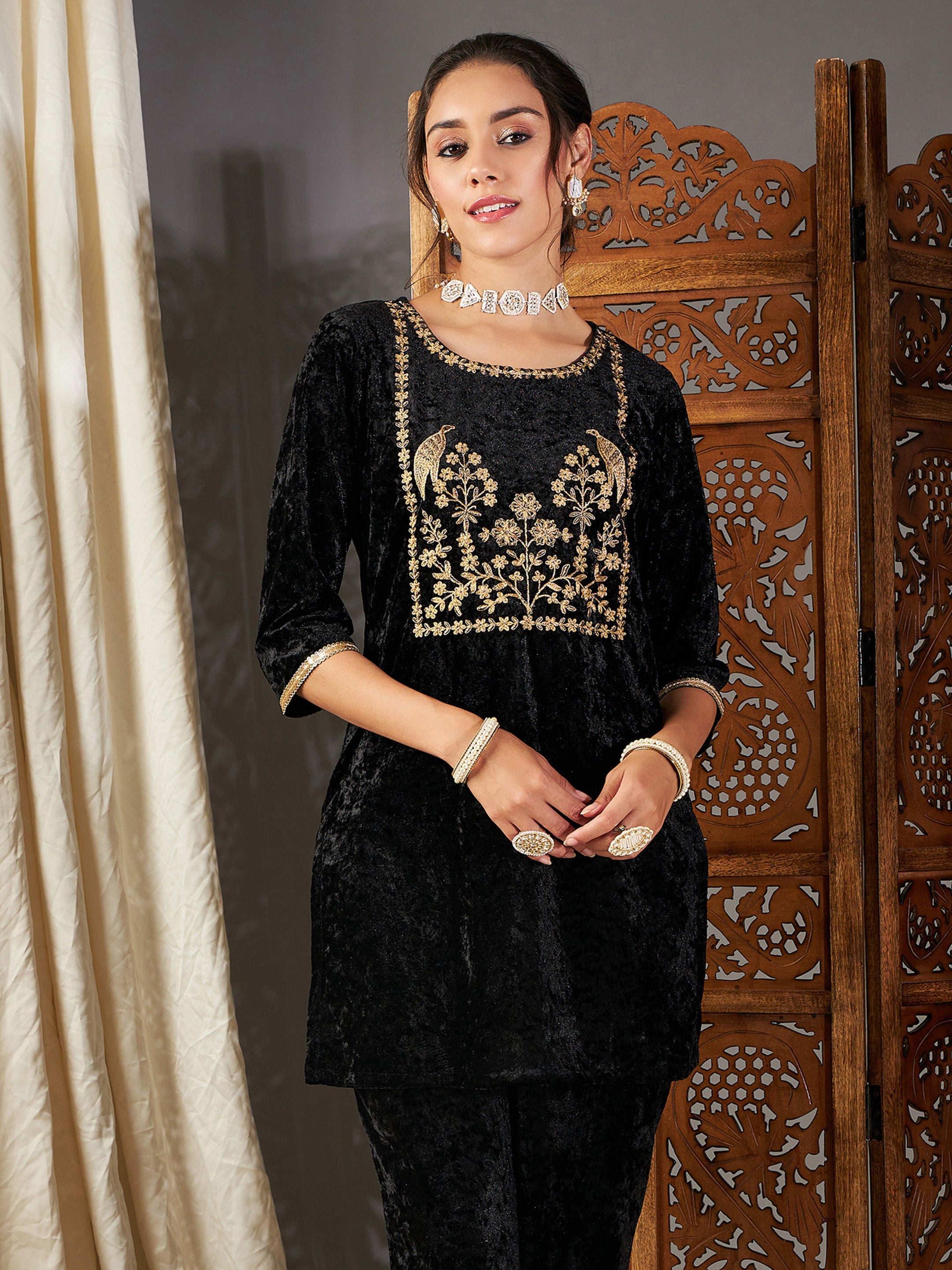 Women Black Velvet V-Neck Embroidered Kurta With Straight Pants