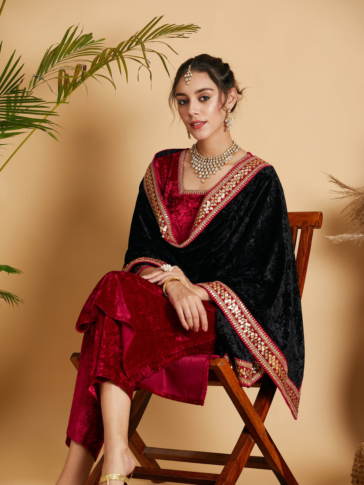 Black Velvet Lace Detail Dushala-Shae by SASSAFRAS