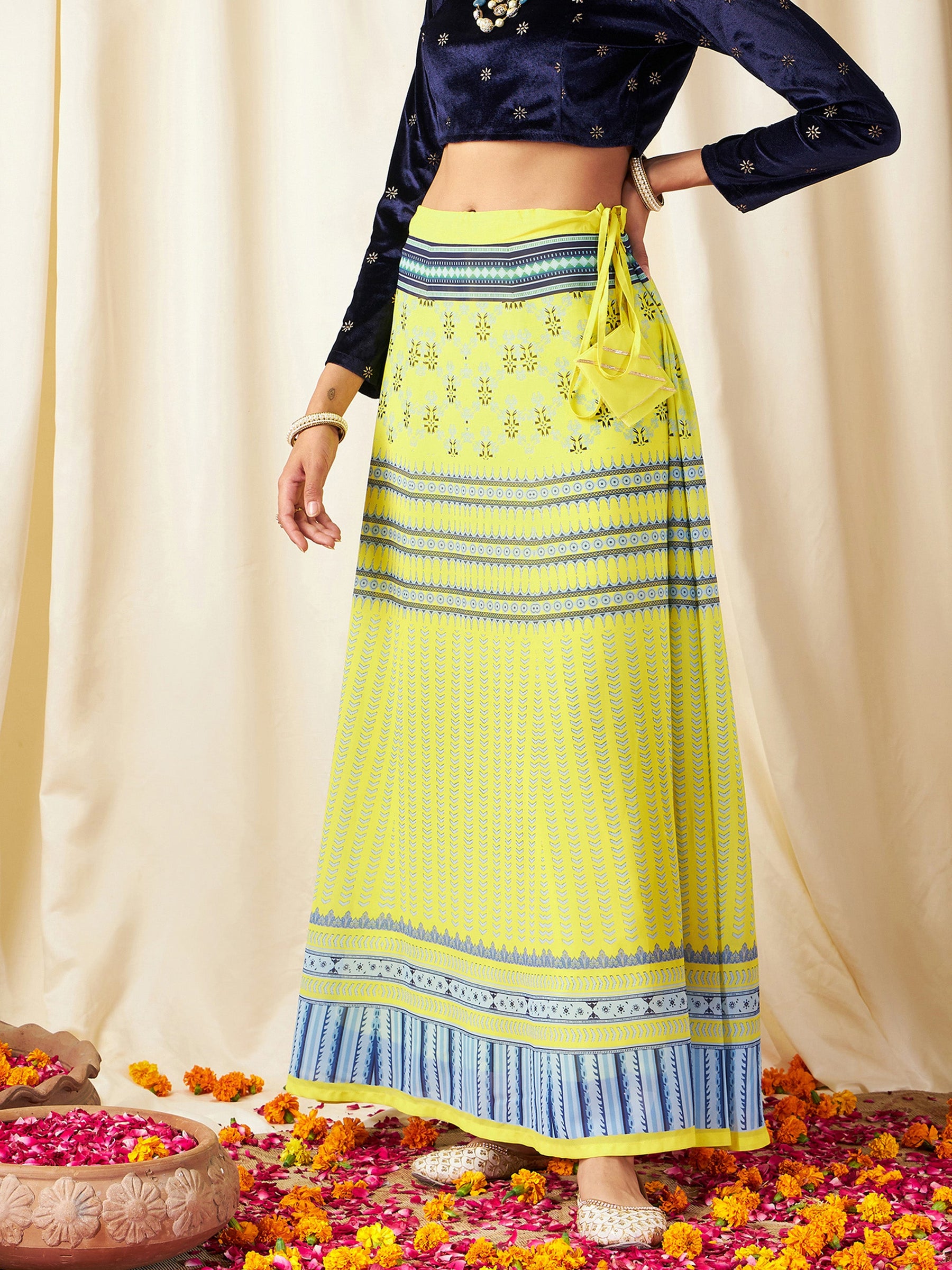 Yellow Geometric Bias Flared Skirt-Shae by SASSAFRAS