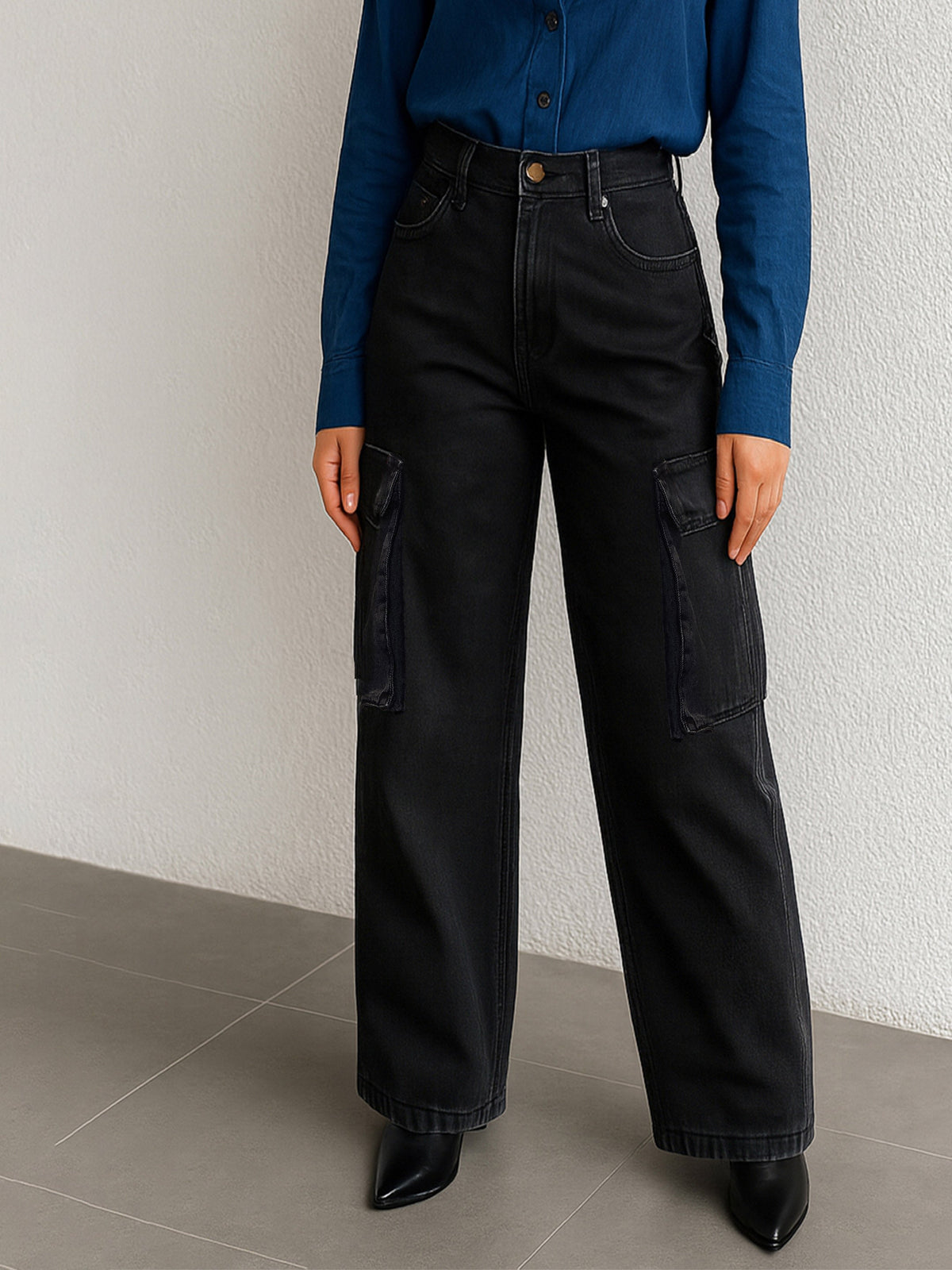 Black Washed Box Pockets Cargo Jeans-SASSAFRAS