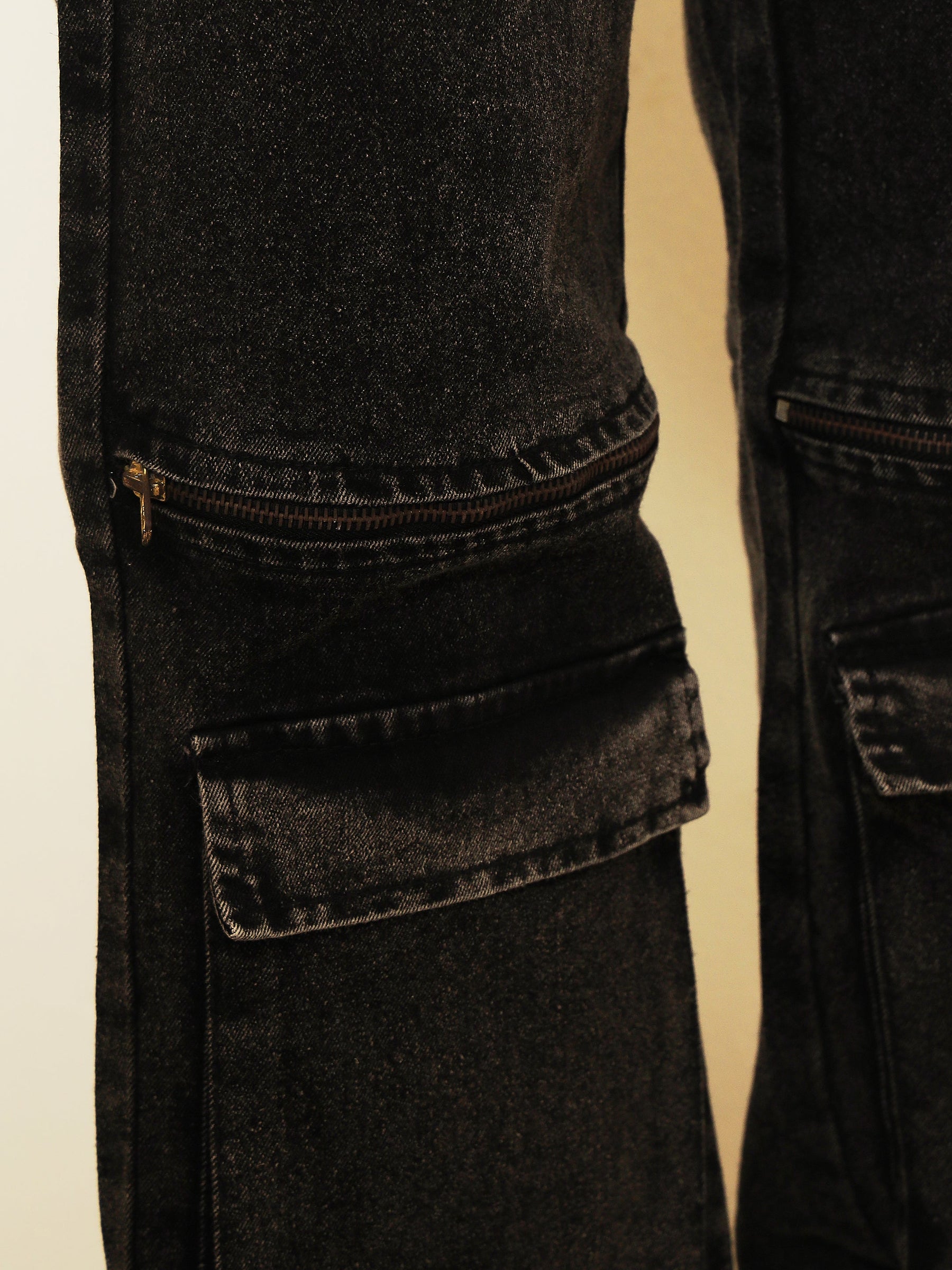 Black Front Zipper Baggy Fit Jeans-MASCLN SASSAFRAS