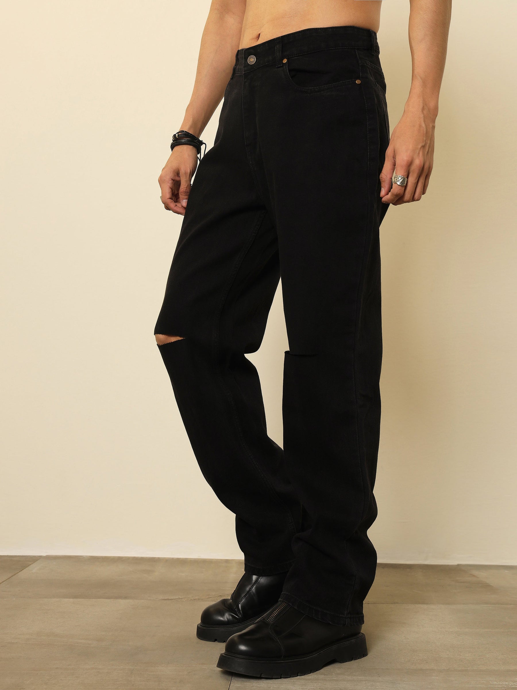 Black Knee Slit Relax Fit Jeans-MASCLN SASSAFRAS