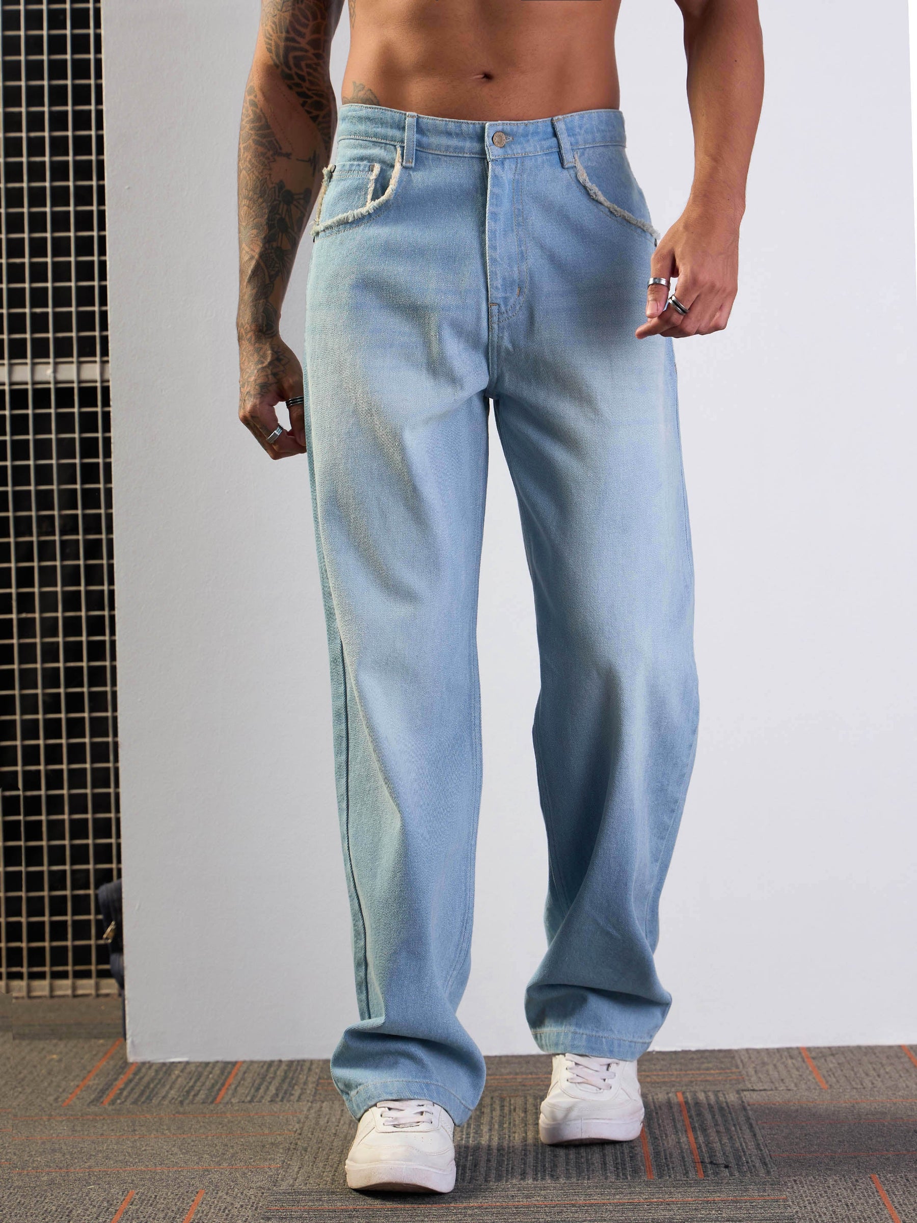 Men Light Blue Washed Baggy Jeans1