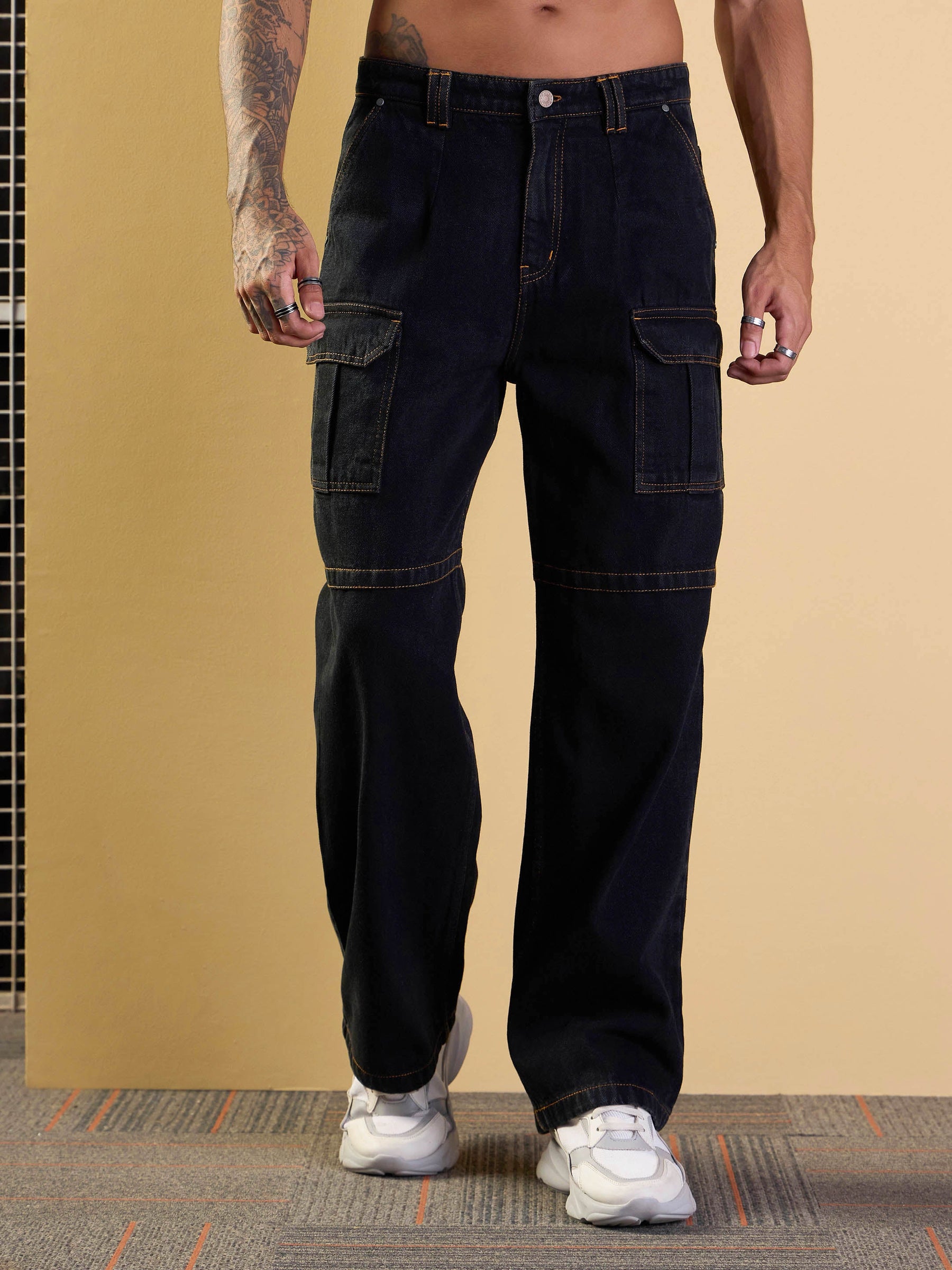 Men Black Side Pocket Baggy Cargo Jeans - Main Image