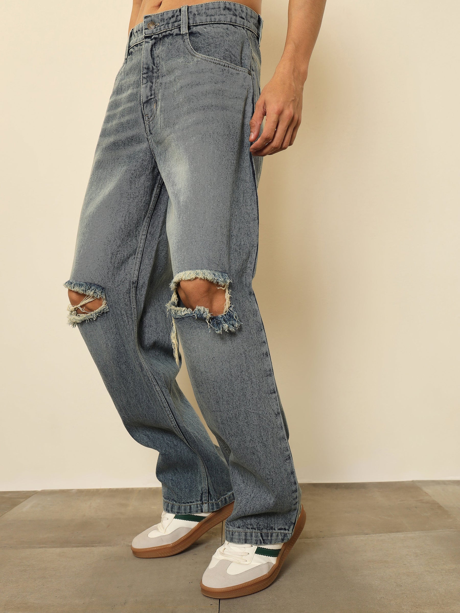 Light Blue Washed Distressed Relax Fit Jeans-MASCLN SASSAFRAS