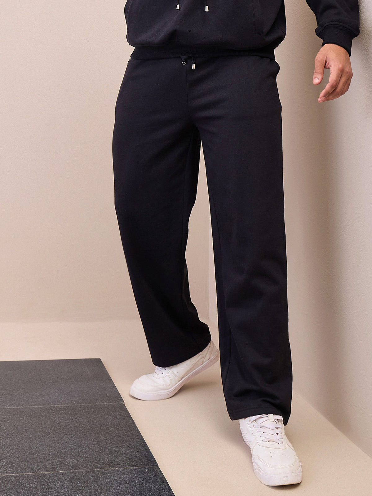 Black Oversize Sweatpants-MASCLN SASSAFRAS