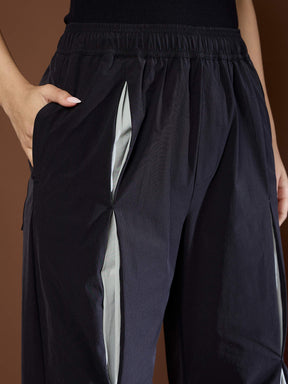 Unisex Black Front Invert Pleat Baggy Parachute Pants-SASSAFRAS