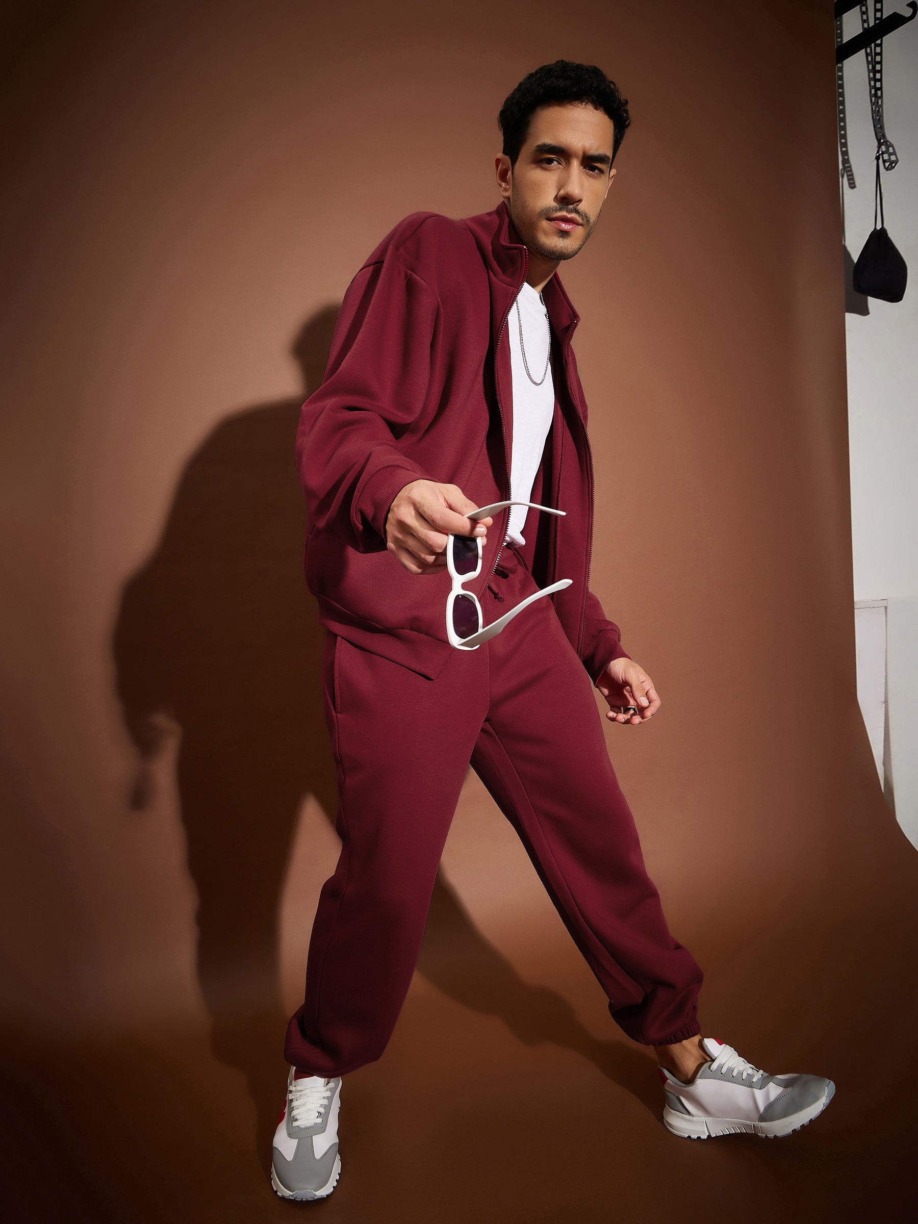 Men Maroon Front Zipper Oversized Sweatshirt With Joggers