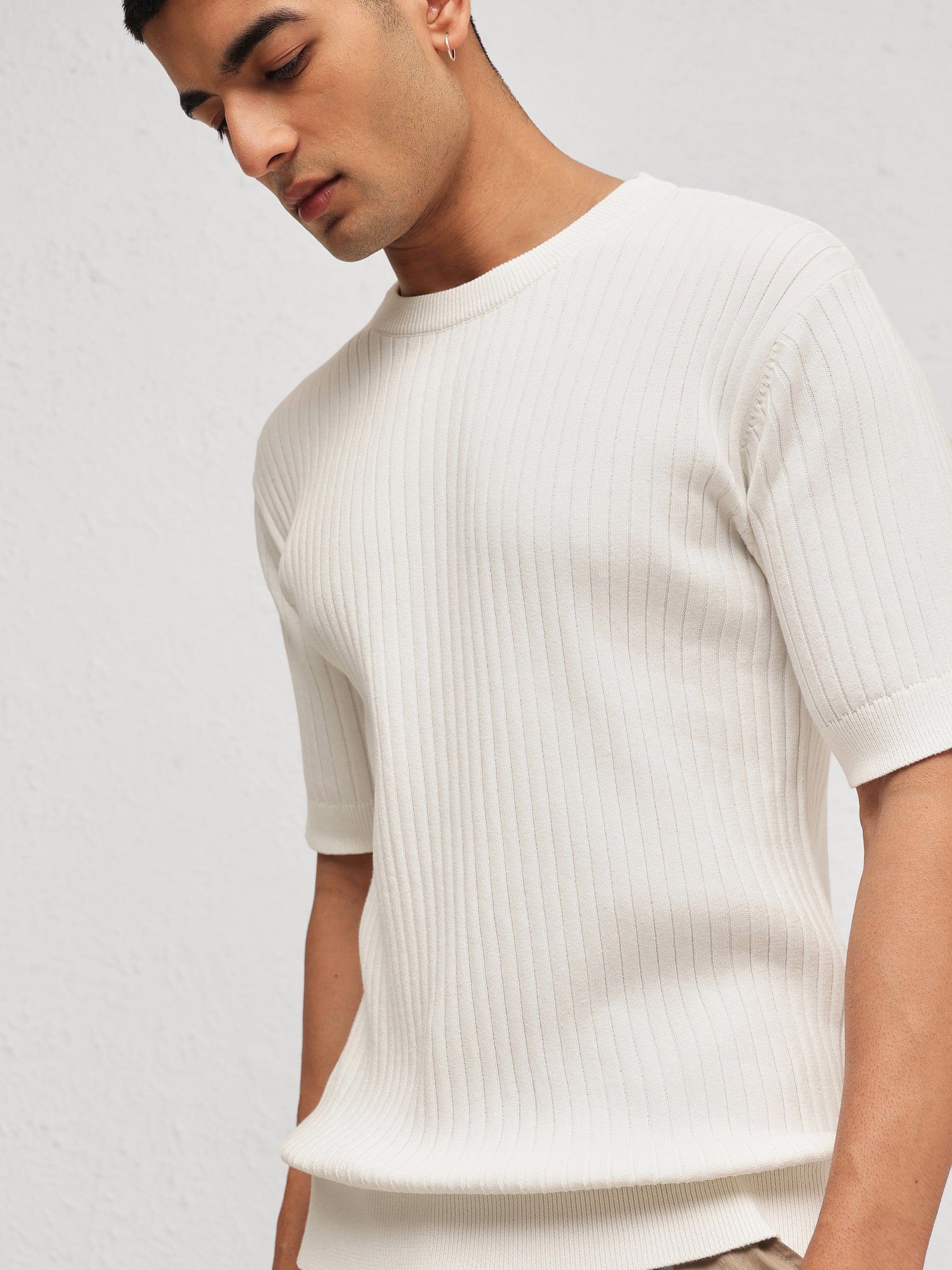 Men White Relax Fit Round Neck T-Shirt
