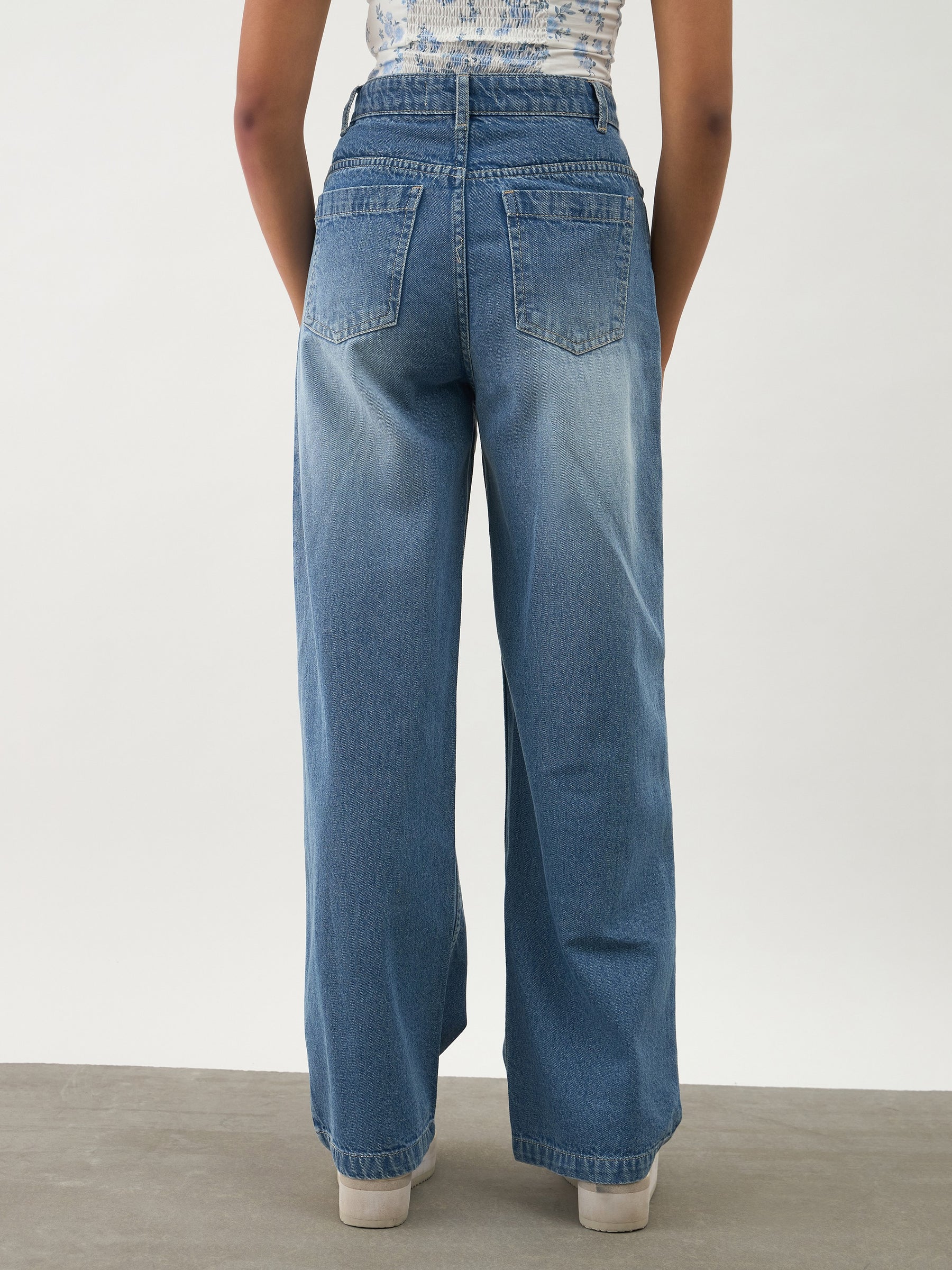 Girls Blue Washed Denim Straight Fit Jeans