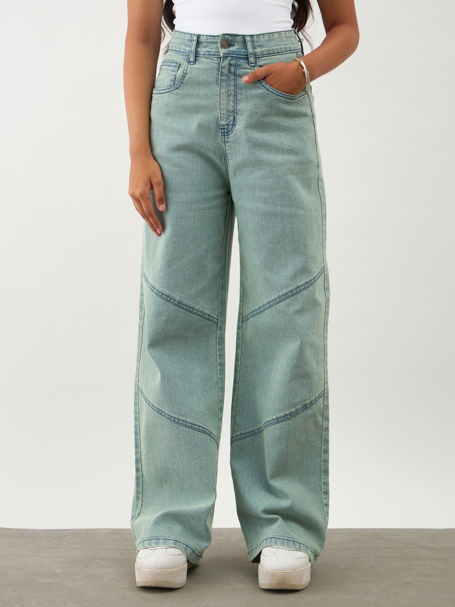 Green Acid Wash Denim Thread Detail Ankle Length Jeans-Noh.Voh 