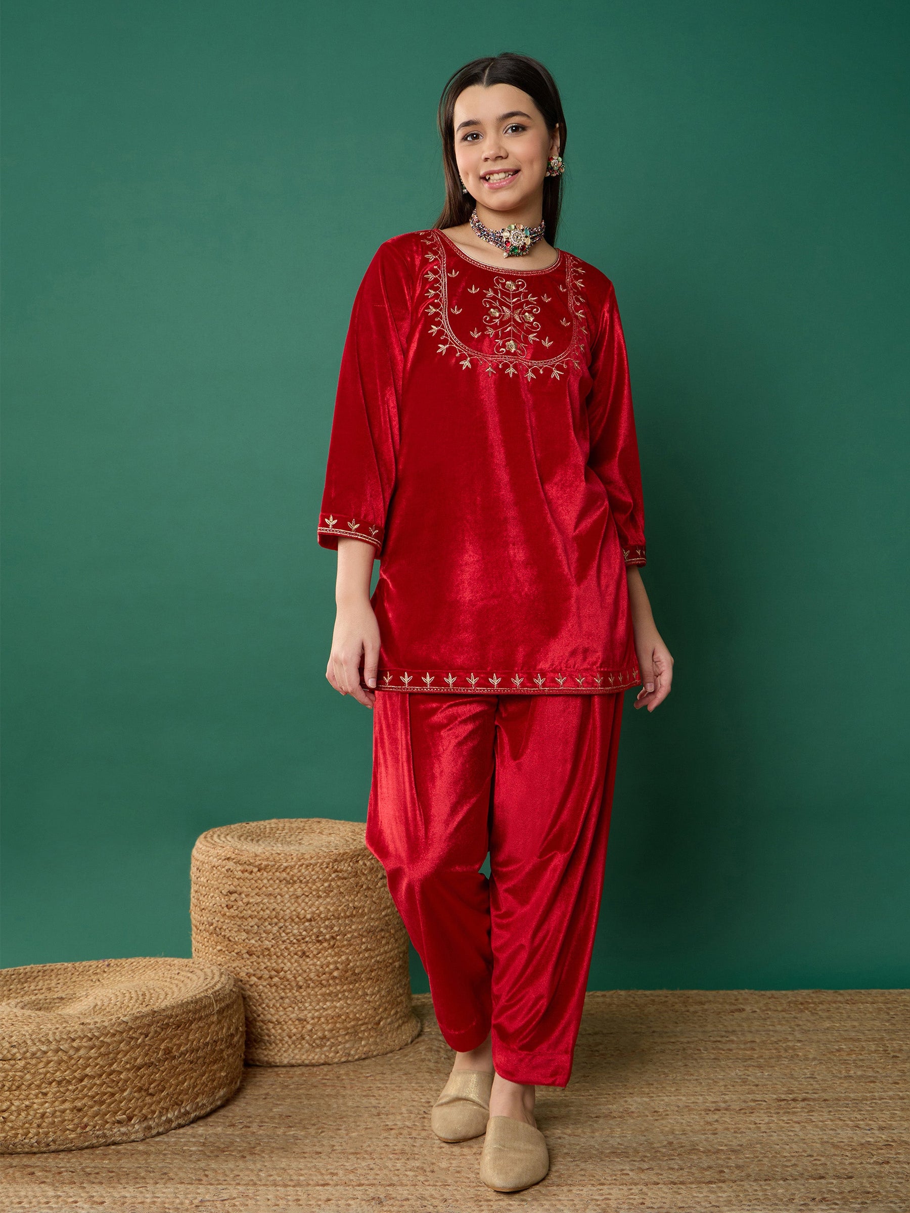 Red Velvet Embroidered Short Kurta-Noh.Voh