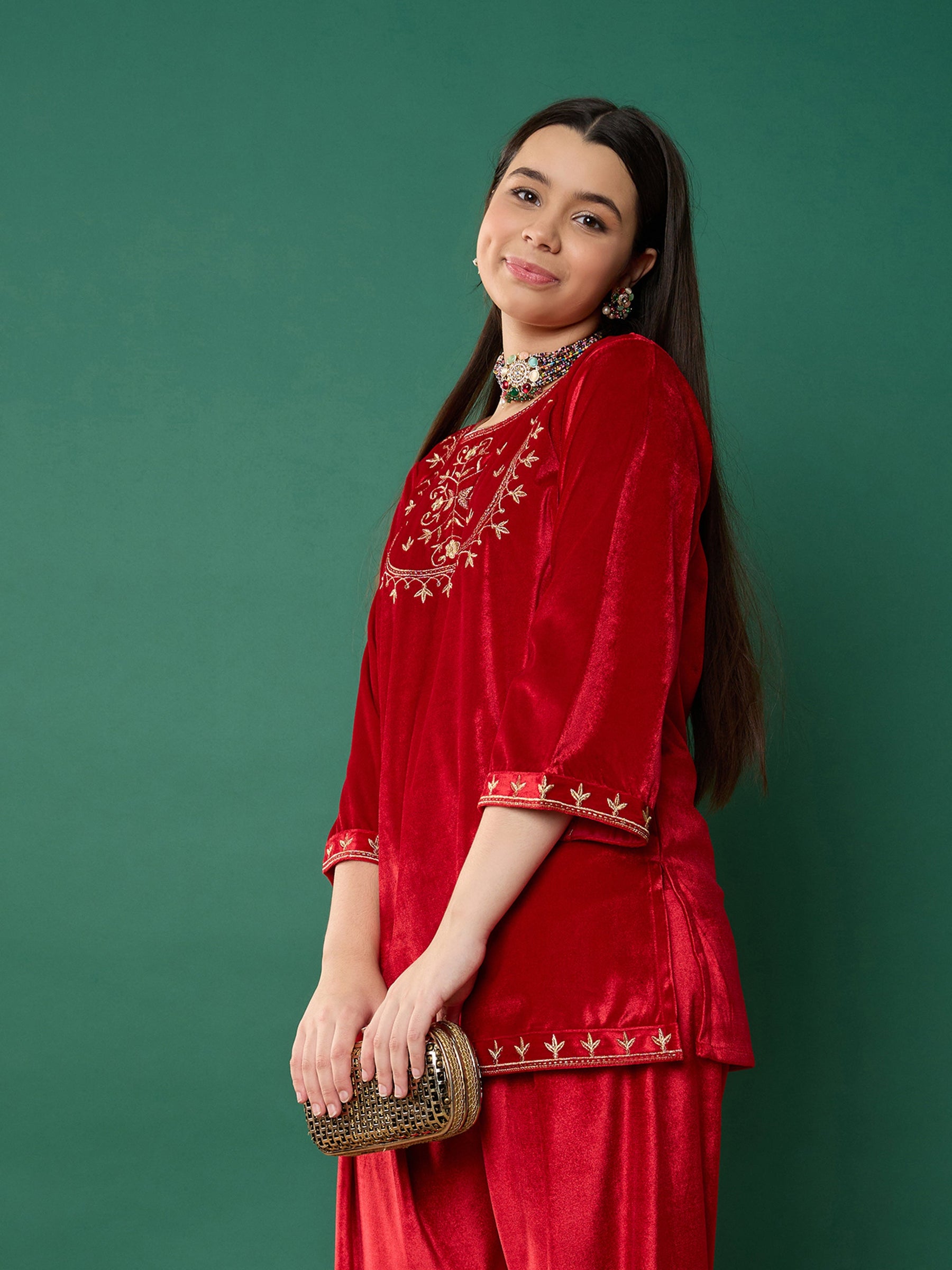 Red Velvet Embroidered Short Kurta-Noh.Voh