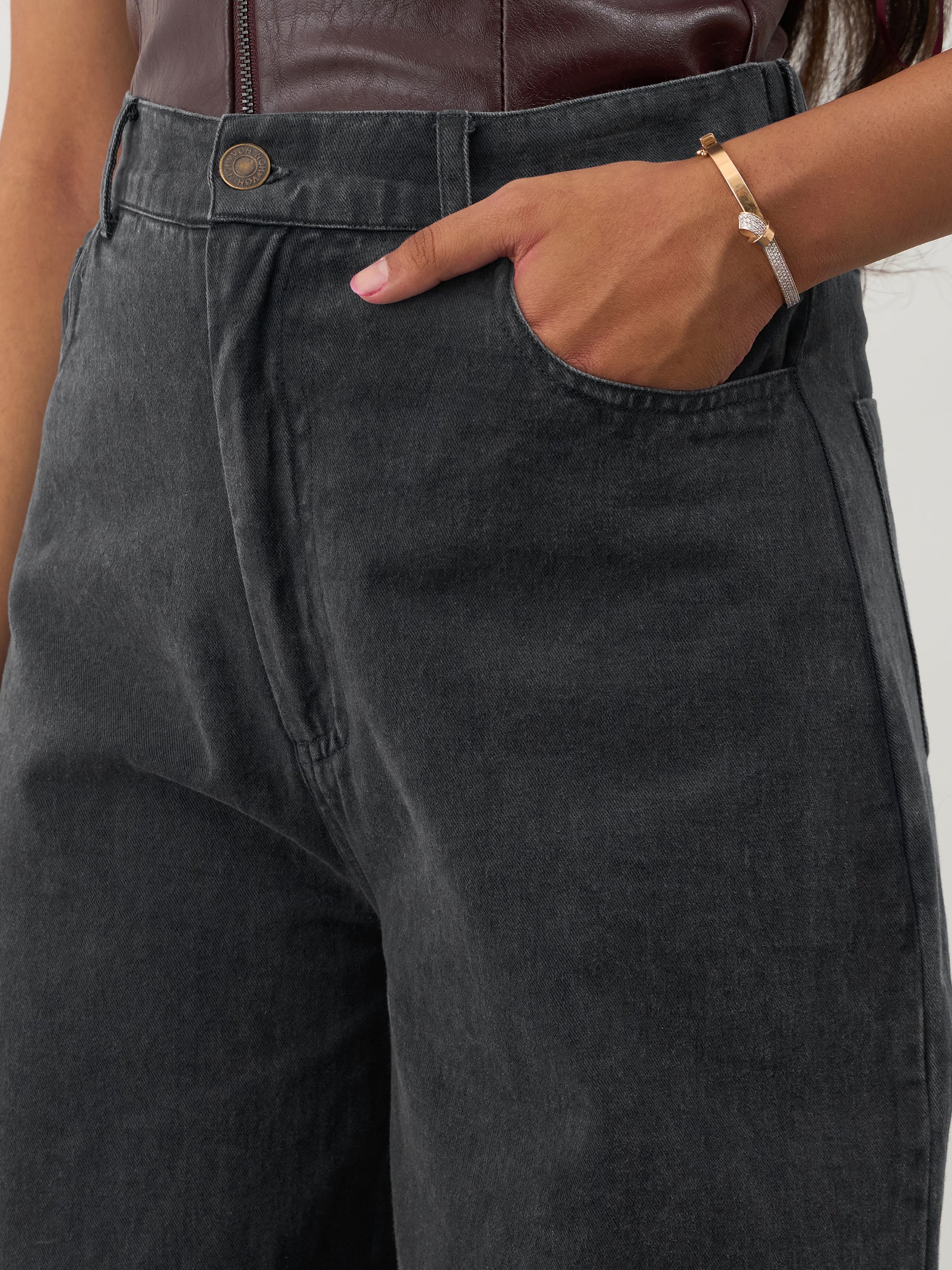Black Twill Overdyed Straight Fit Pants -Noh.Voh 