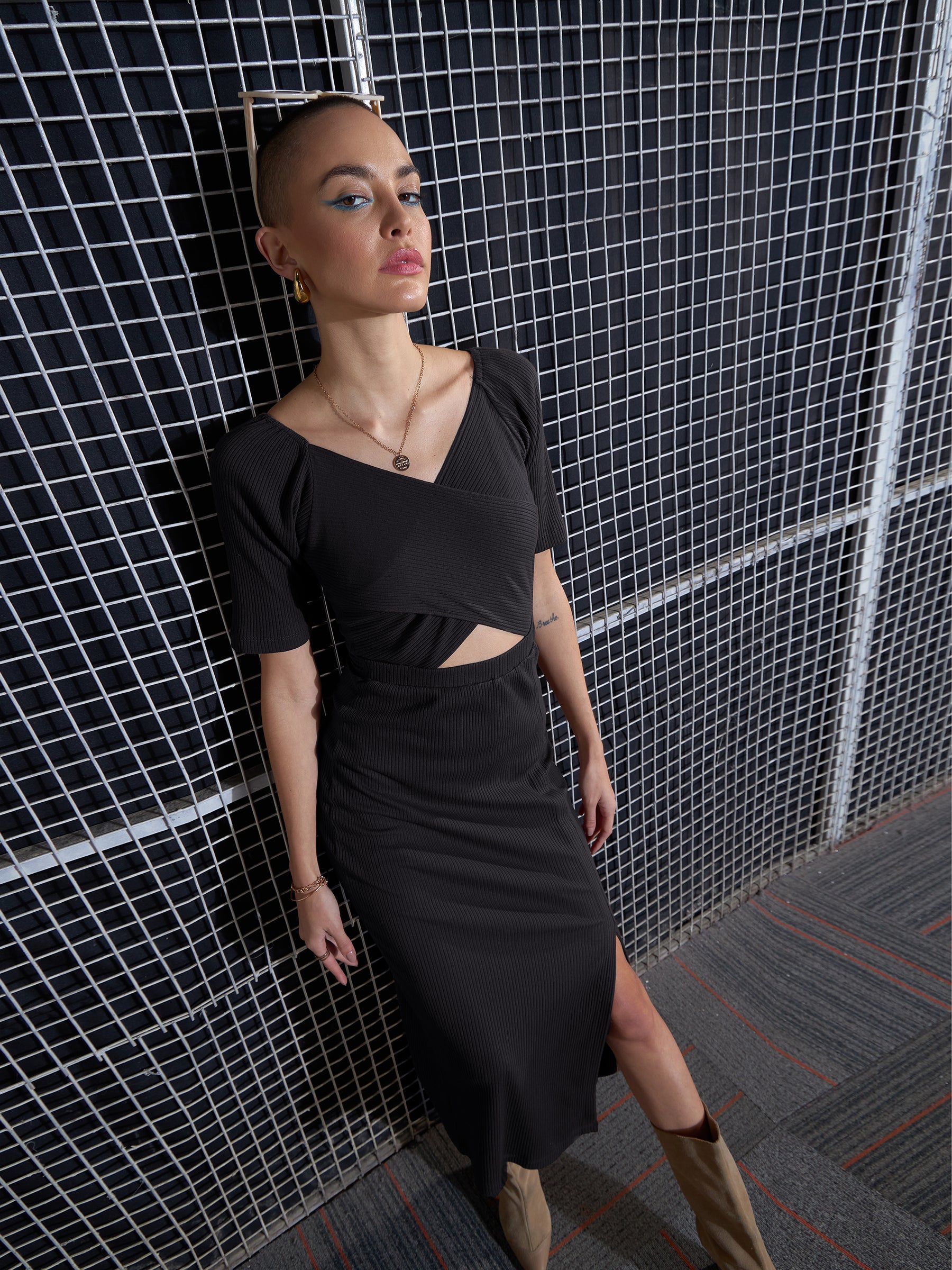 Women Black Side Slit V-Neck Rib Maxi Dress