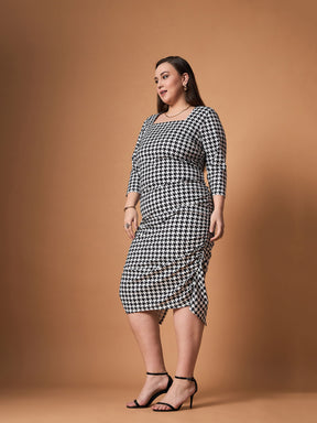 Black & White Houndstooth Ruched Dress-SASSAFRAS Curve