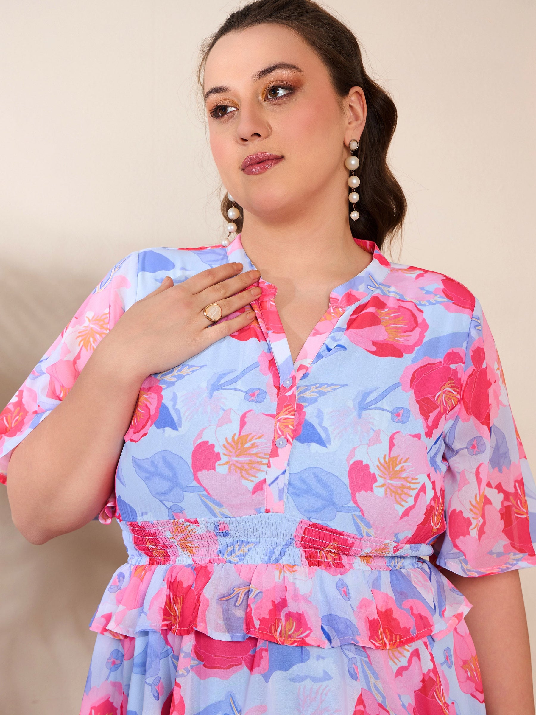 Blue Floral Tired Knee Length Dress-SASSAFRAS Curve