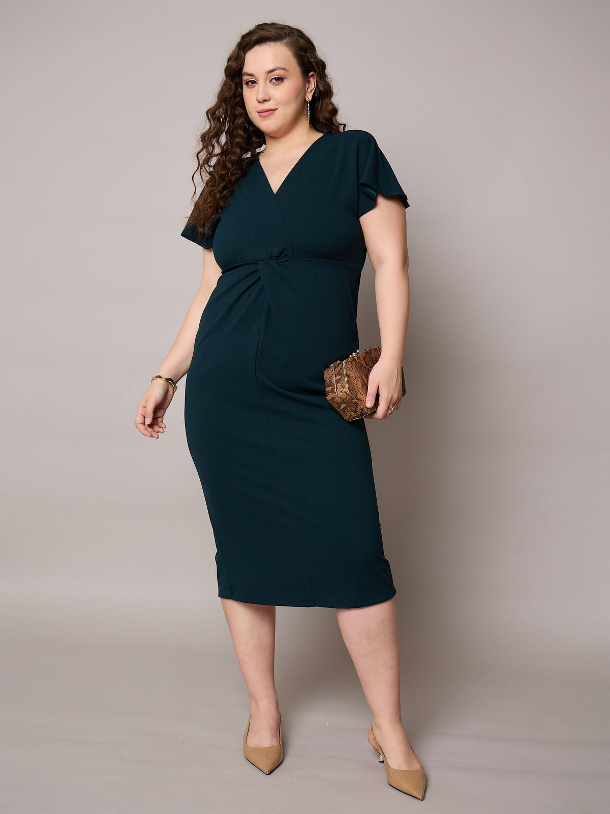 Emerald Green V Neck Short Sleeves Midi Dress-SASSAFRAS Curve