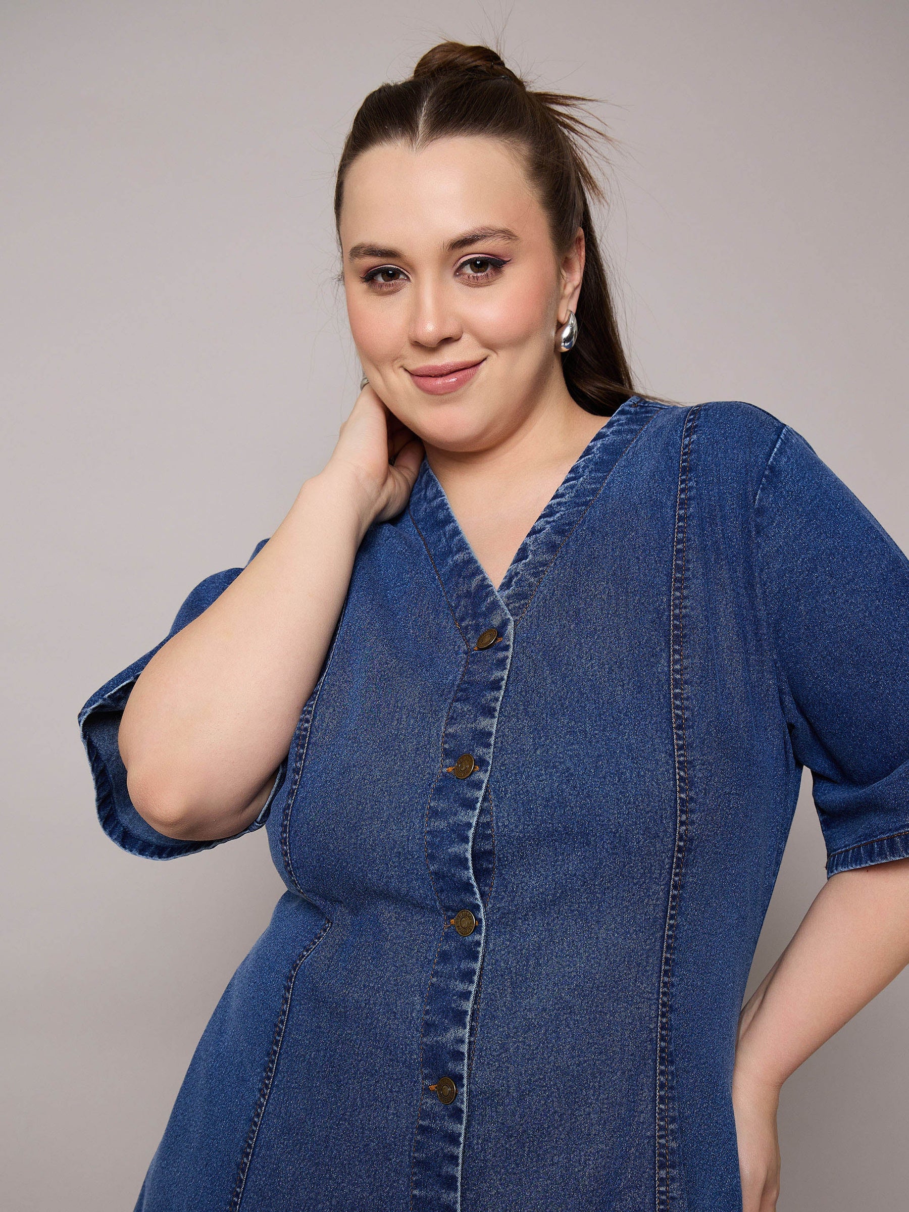 Navy Denim V Neck Midi Dress-SASSAFRAS Curve