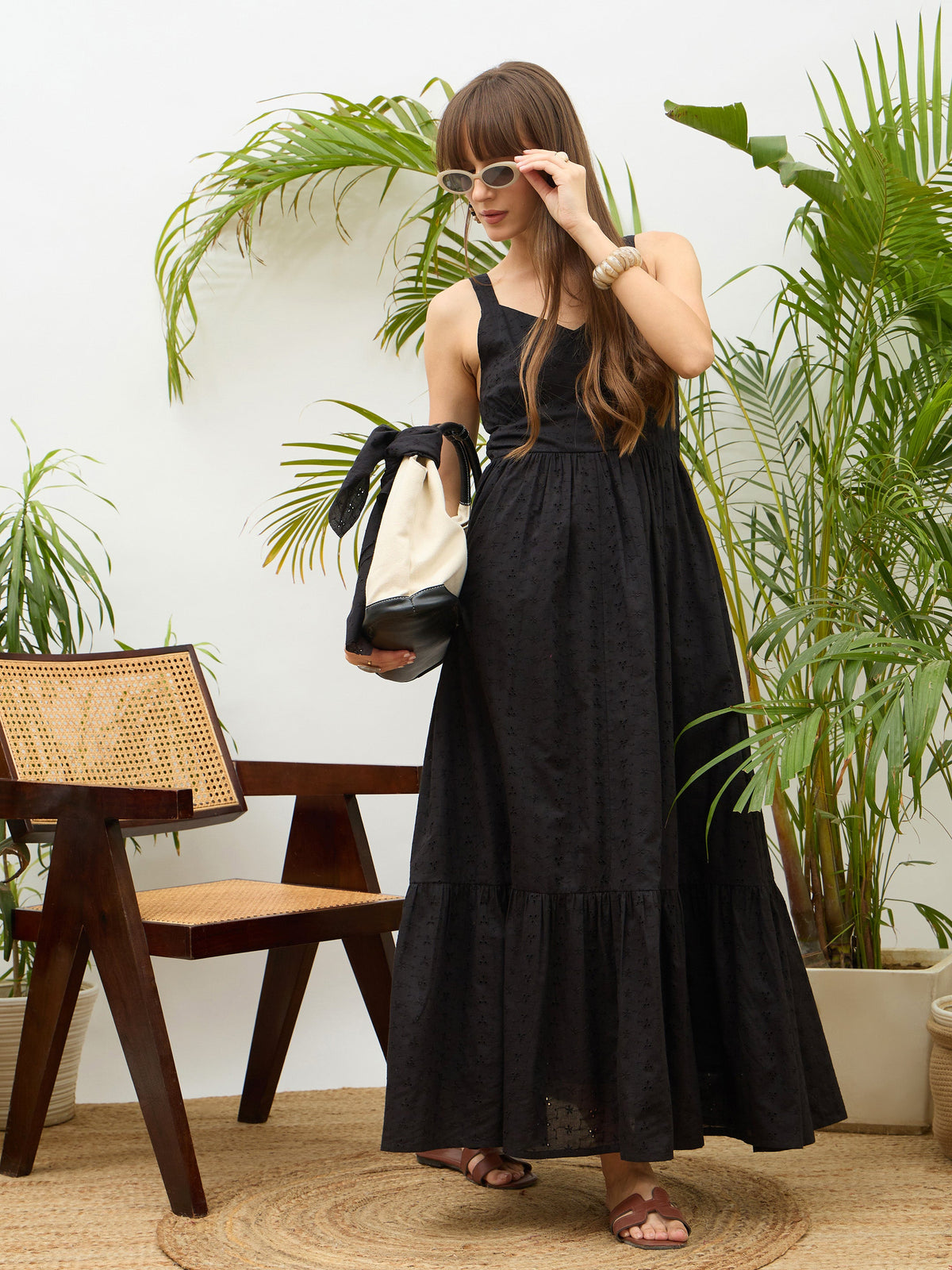 Black Sweatheart Neck Strappy Maxi Dress-SASSAFRAS