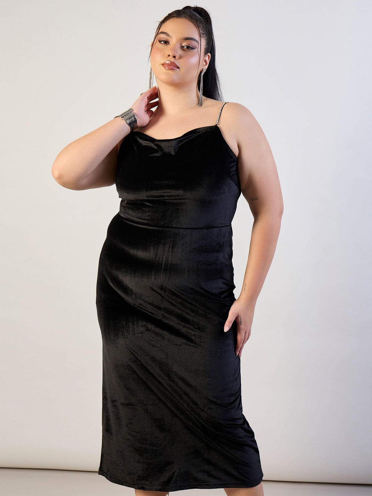 Black Velvet Bodycon Dress-SASSAFRAS CURVE