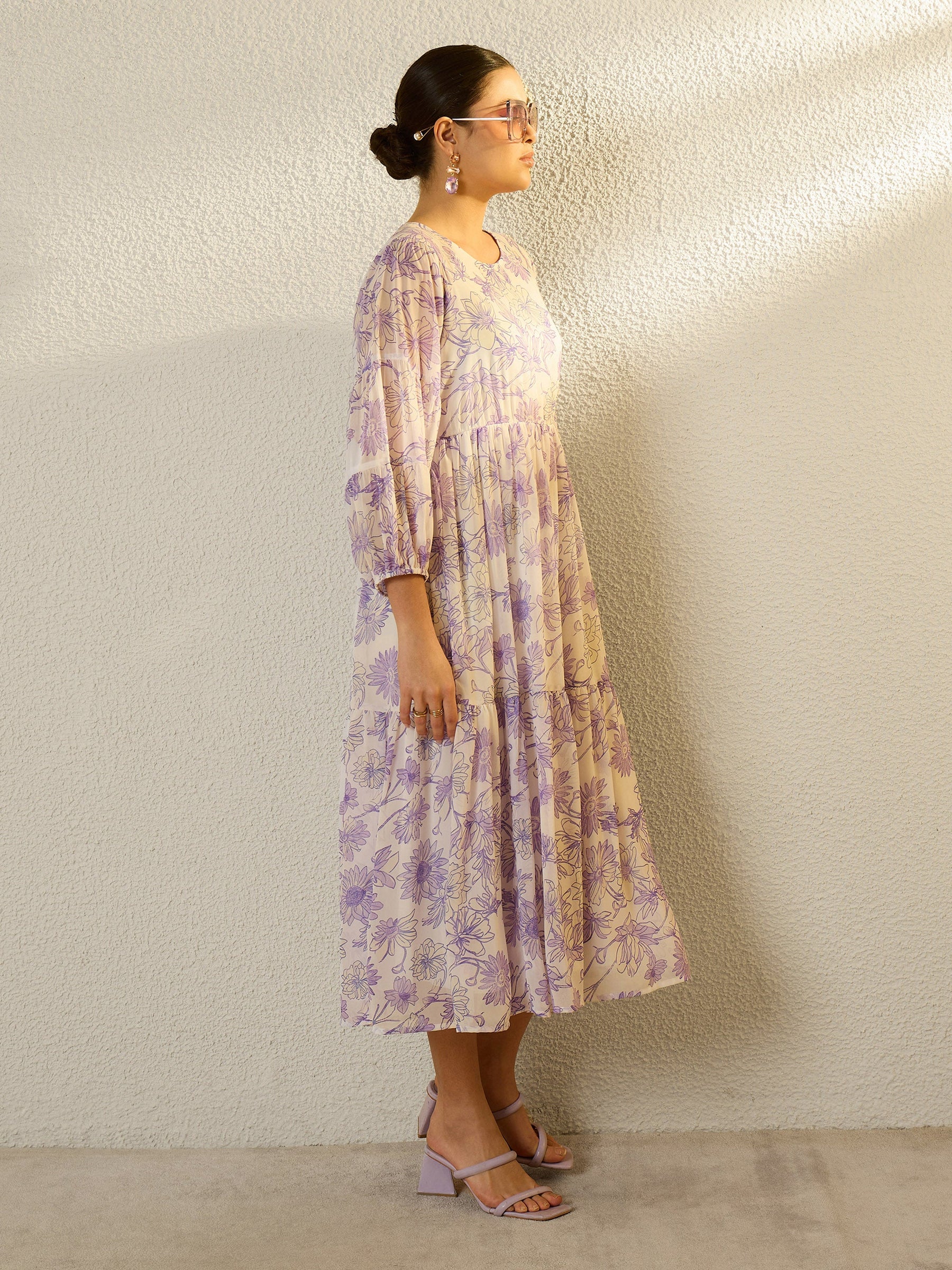 White Floral Round Neck Balloon Sleeve Midi Dress-SASSAFRAS