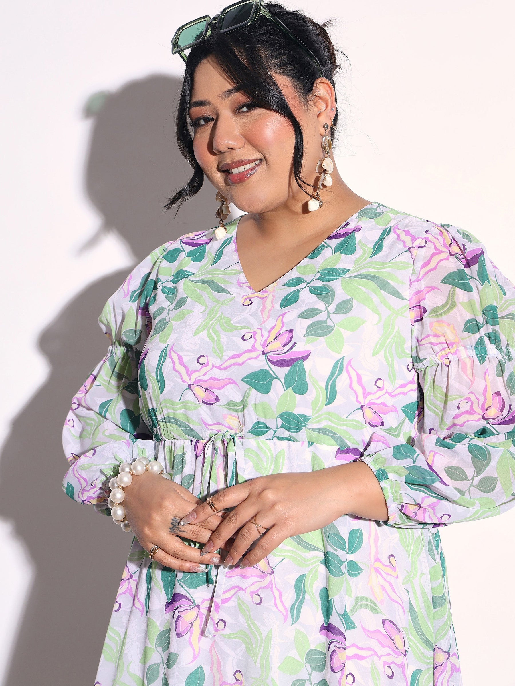 Green & White Floral Tiered Drawstring Midi Dress-SASSAFRAS Curve